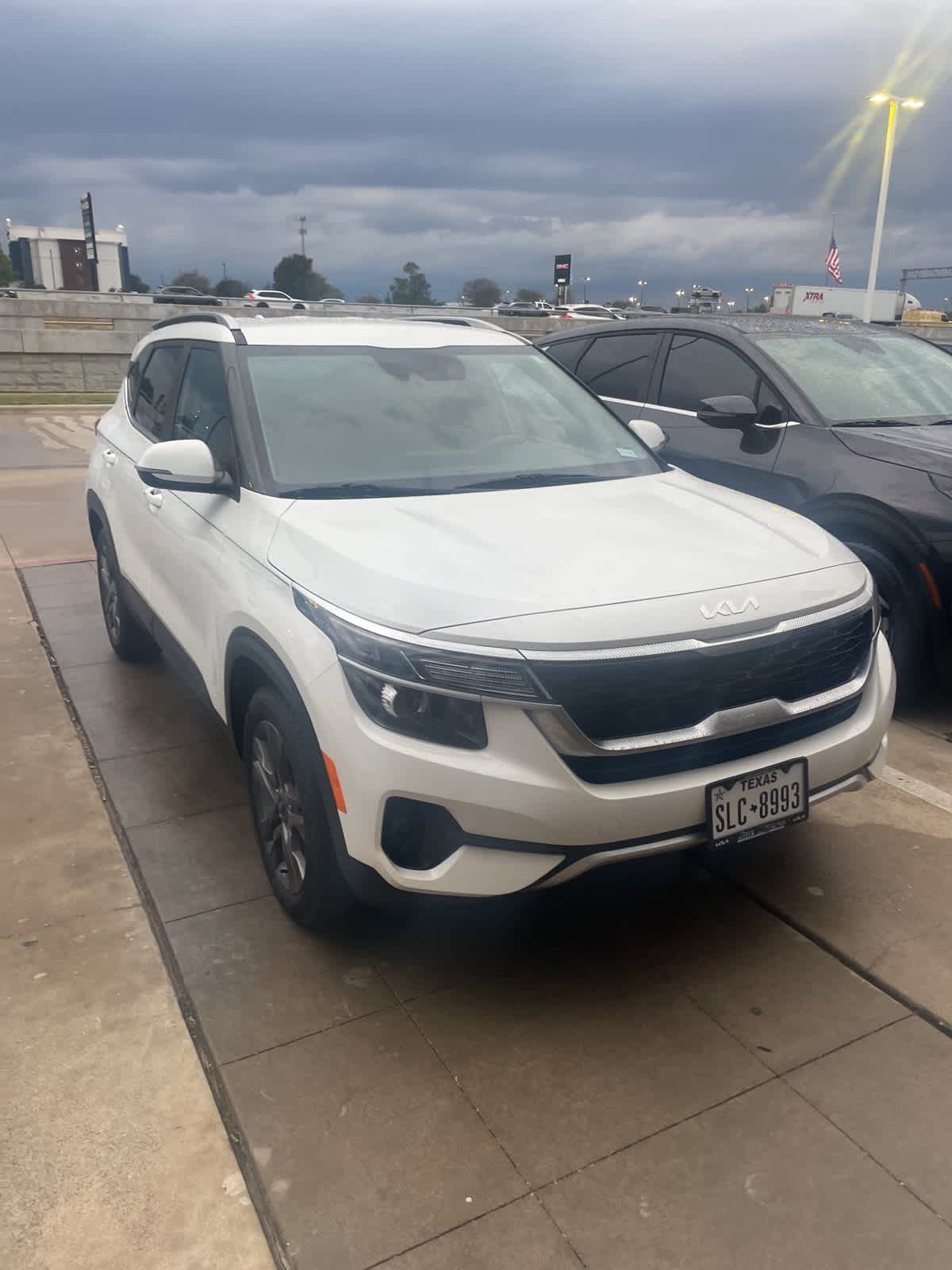 Thumbnail: 2023 Kia Seltos - 2