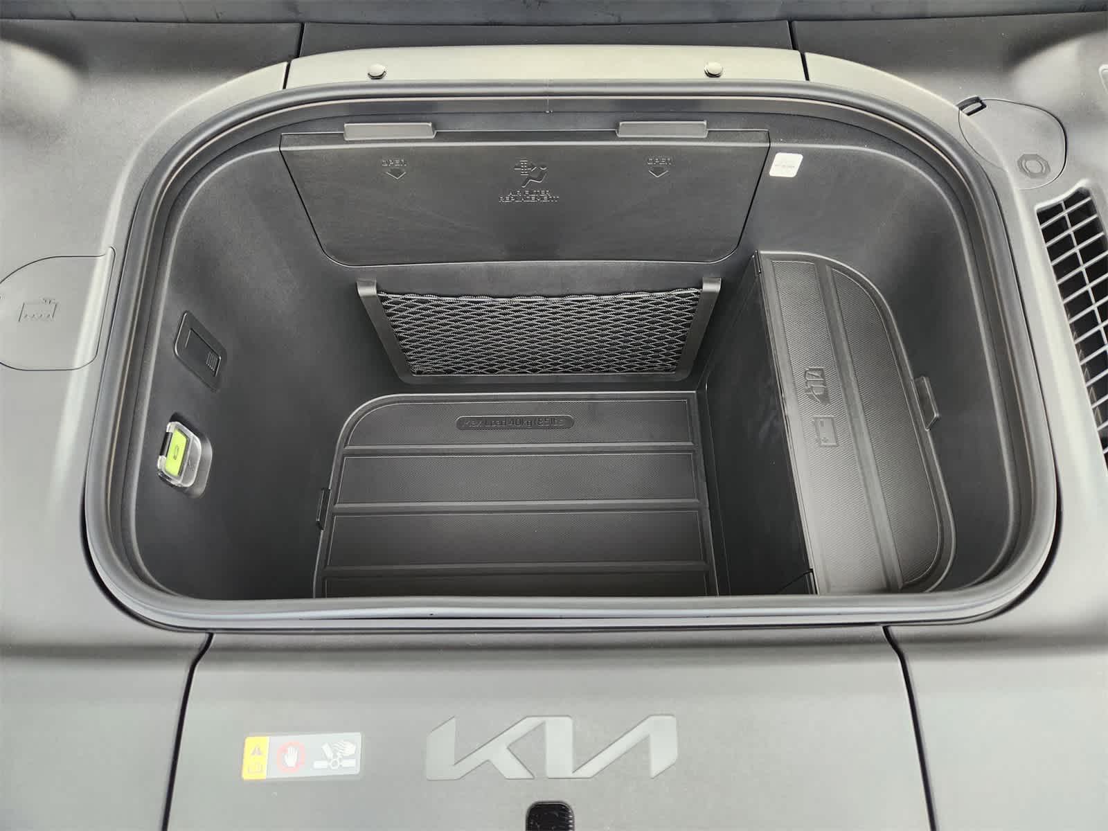 Thumbnail: 2026 Kia EV9 - 25