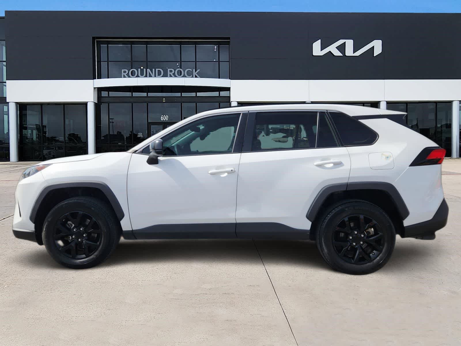 Thumbnail: 2021 Toyota RAV4 - 4