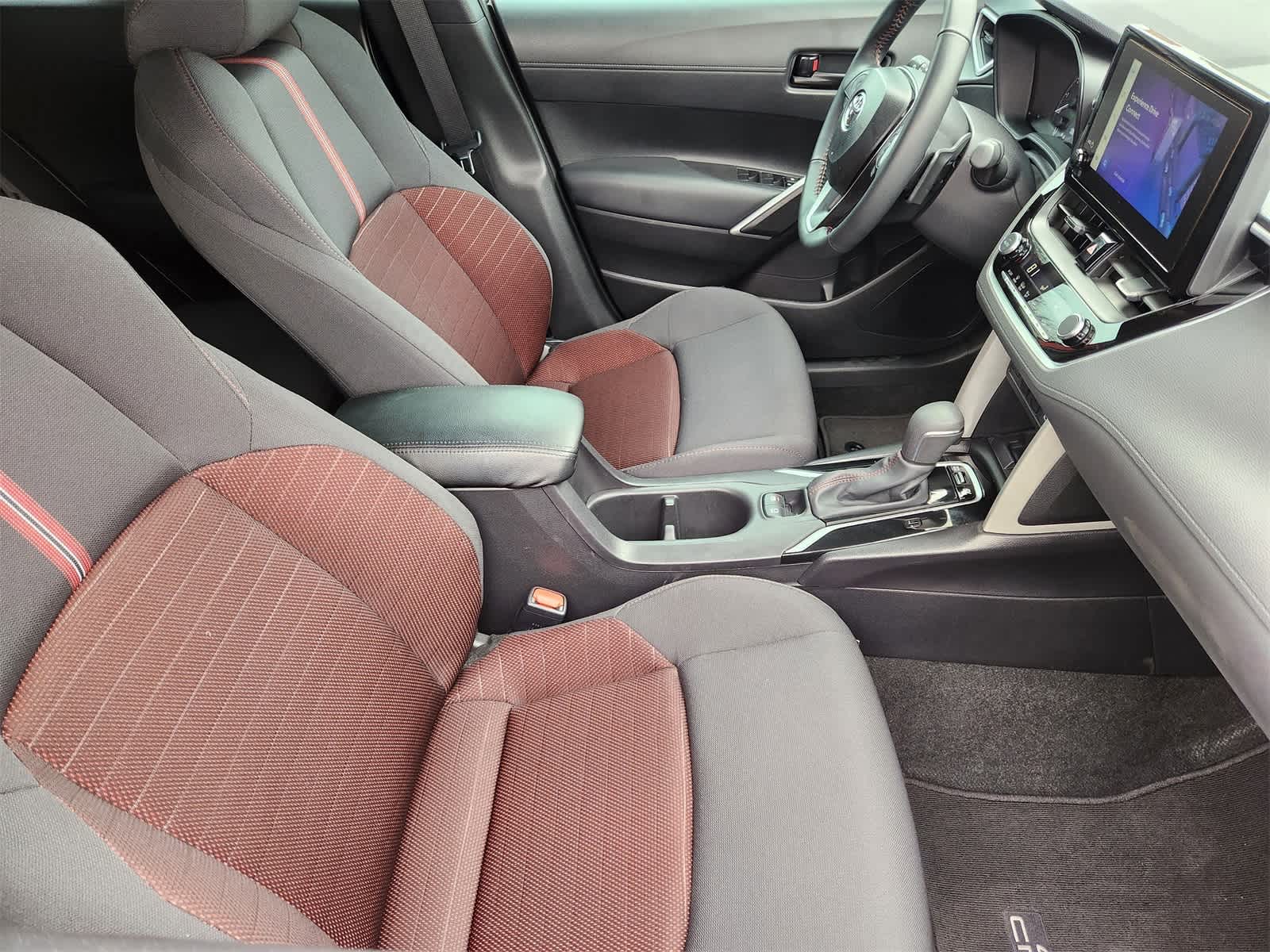 Thumbnail: 2025 Toyota Corolla Cross - 14