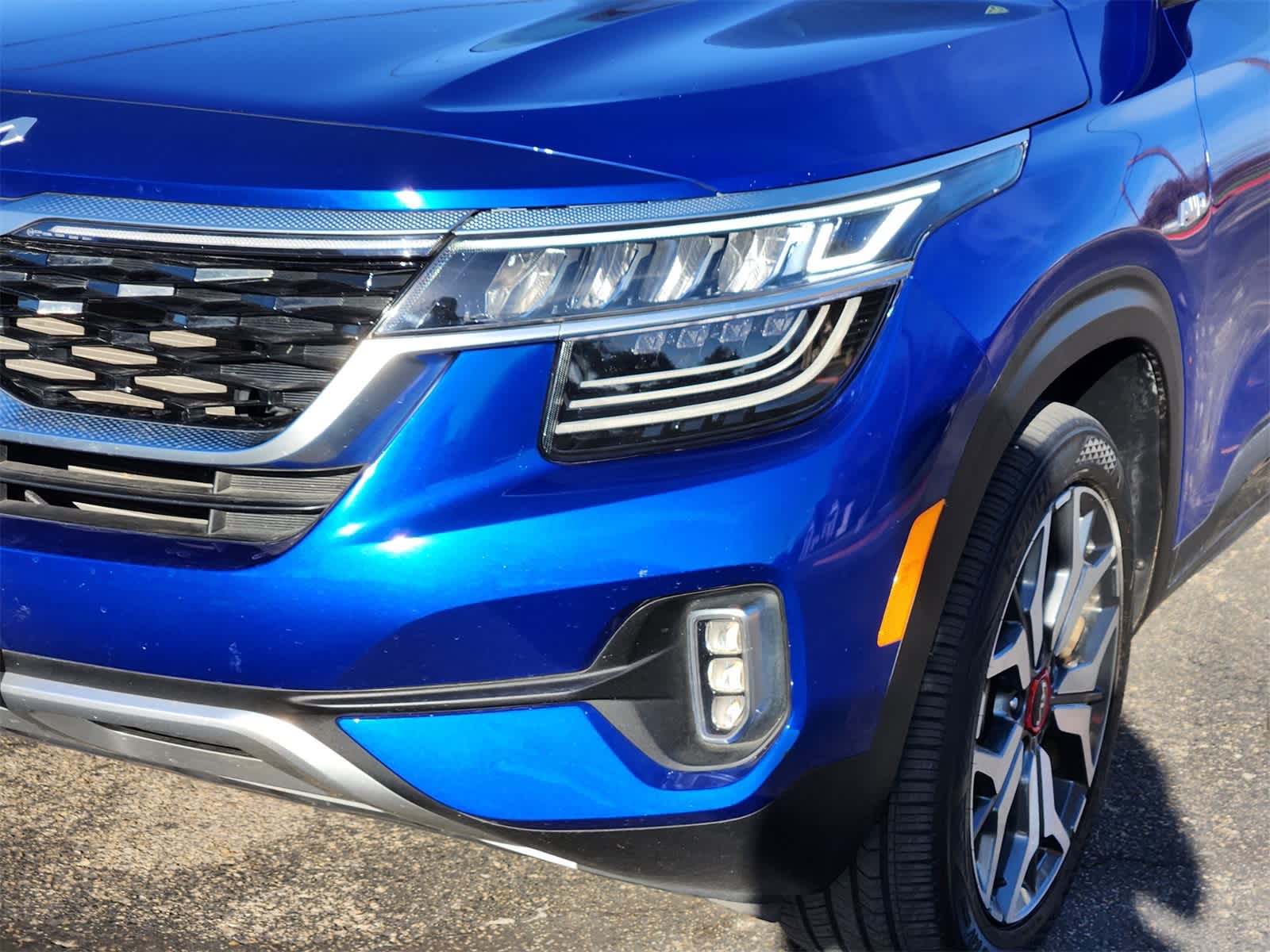 Thumbnail: 2023 Kia Seltos - 7