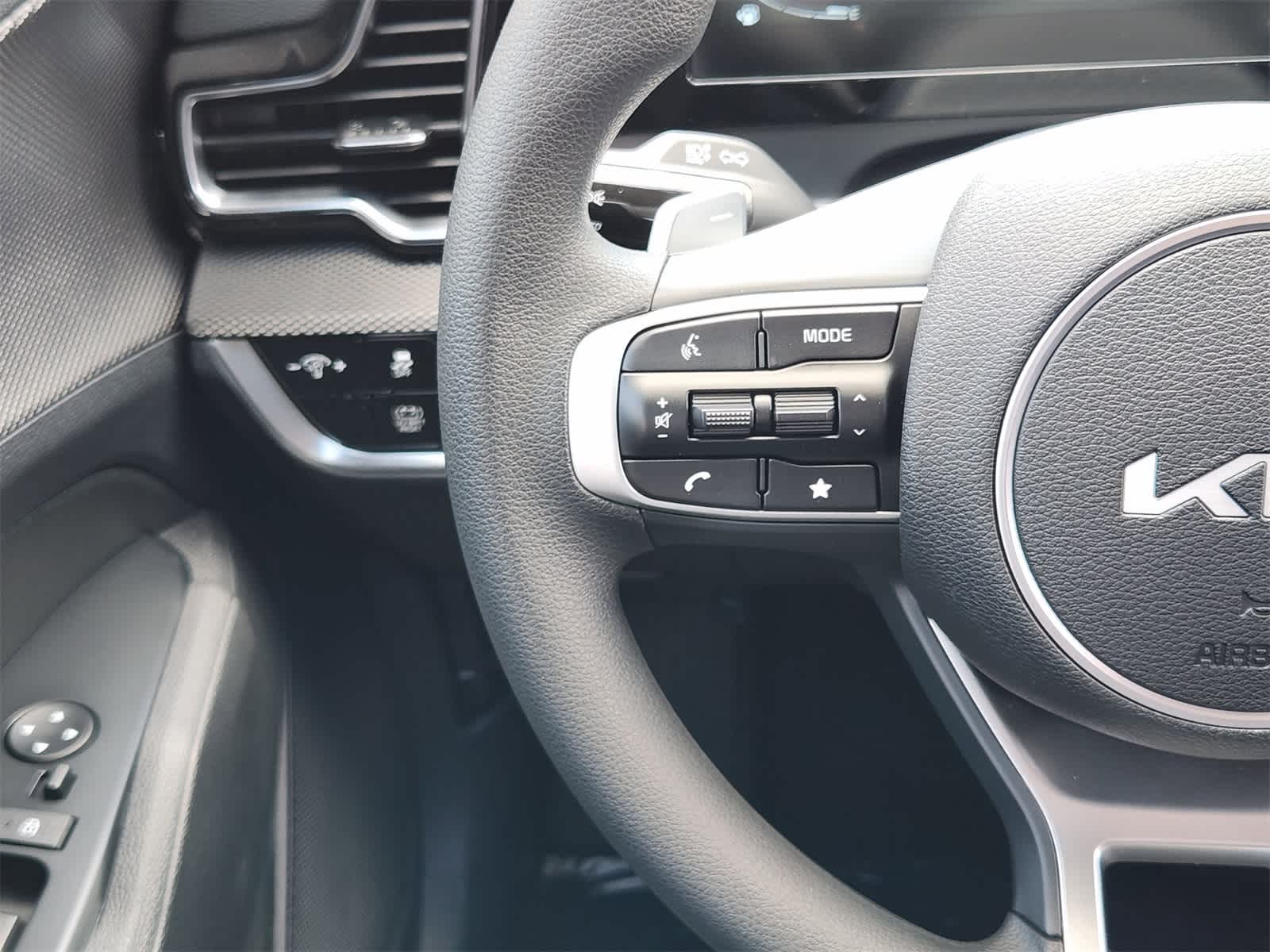 Thumbnail: 2025 Kia Sportage - 24