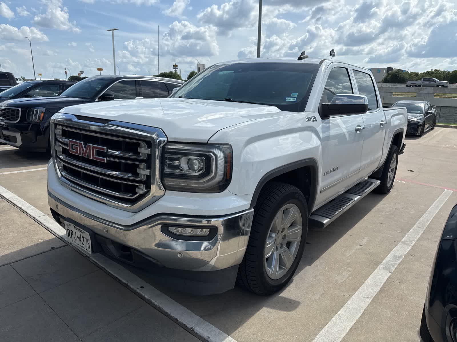 Thumbnail: 2018 GMC Sierra 1500 - 1