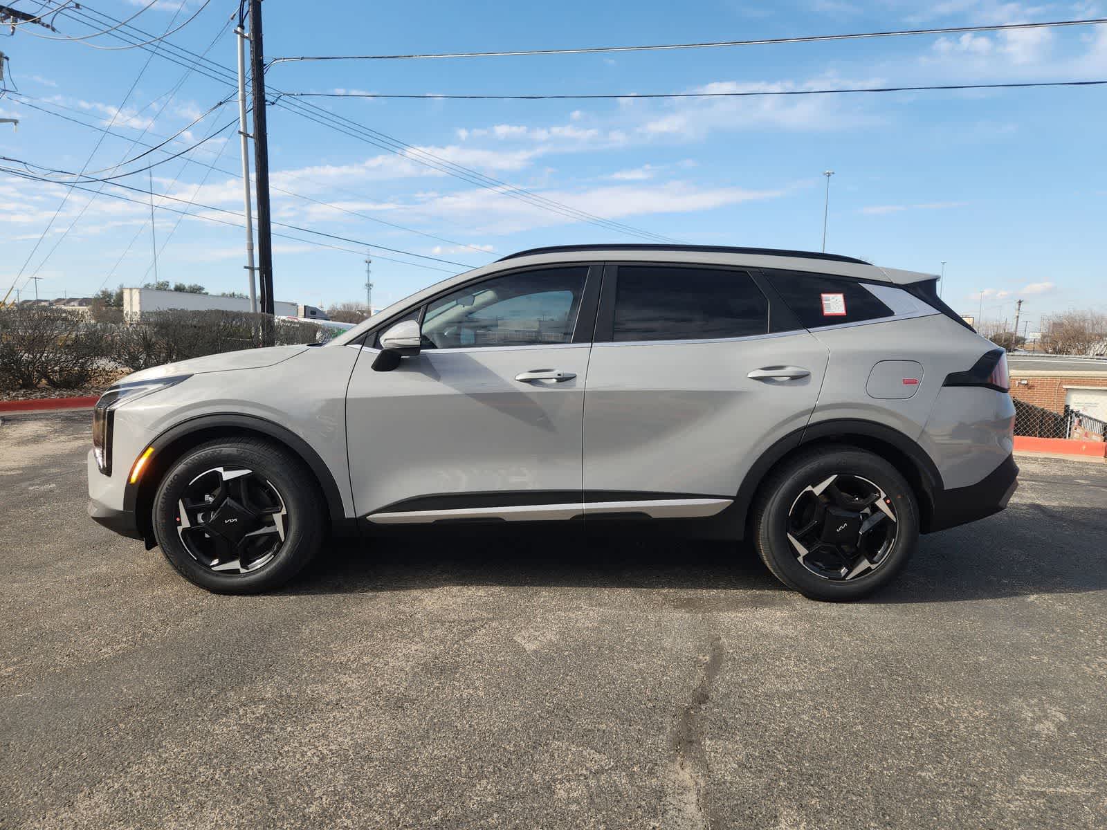 Thumbnail: 2026 Kia Sportage - 3