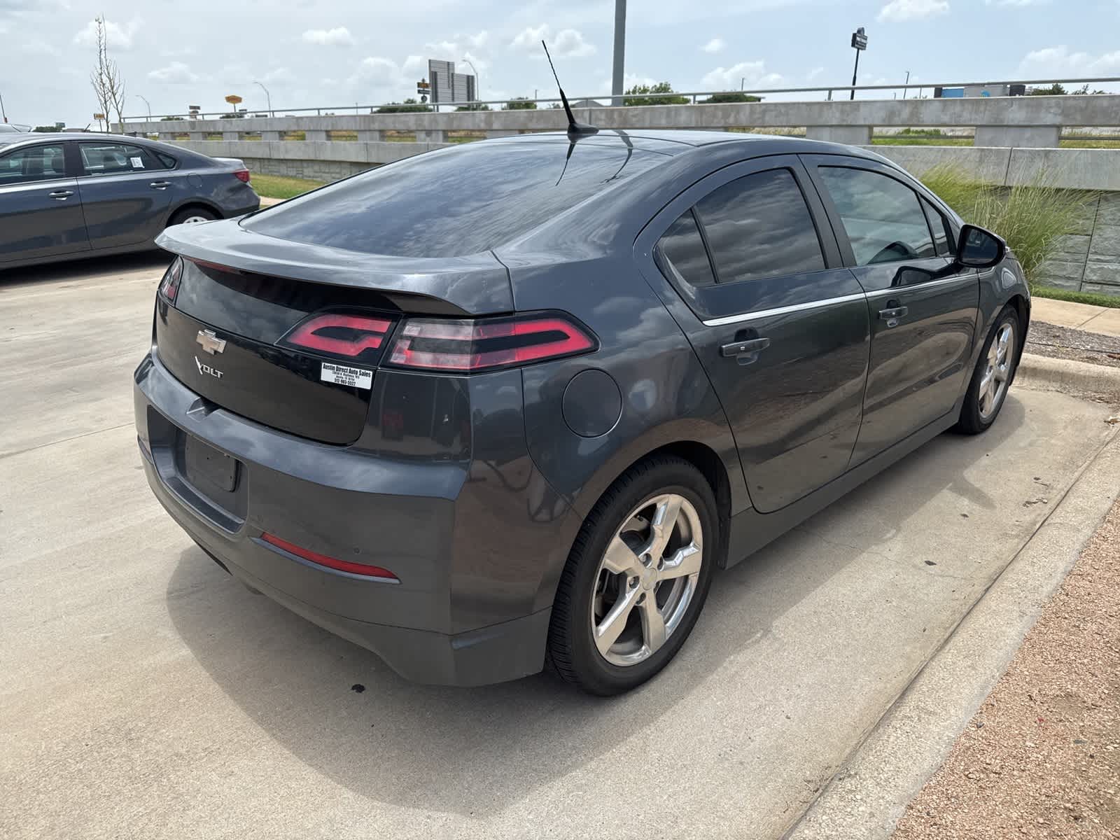Thumbnail: 2012 Chevrolet Volt - 4