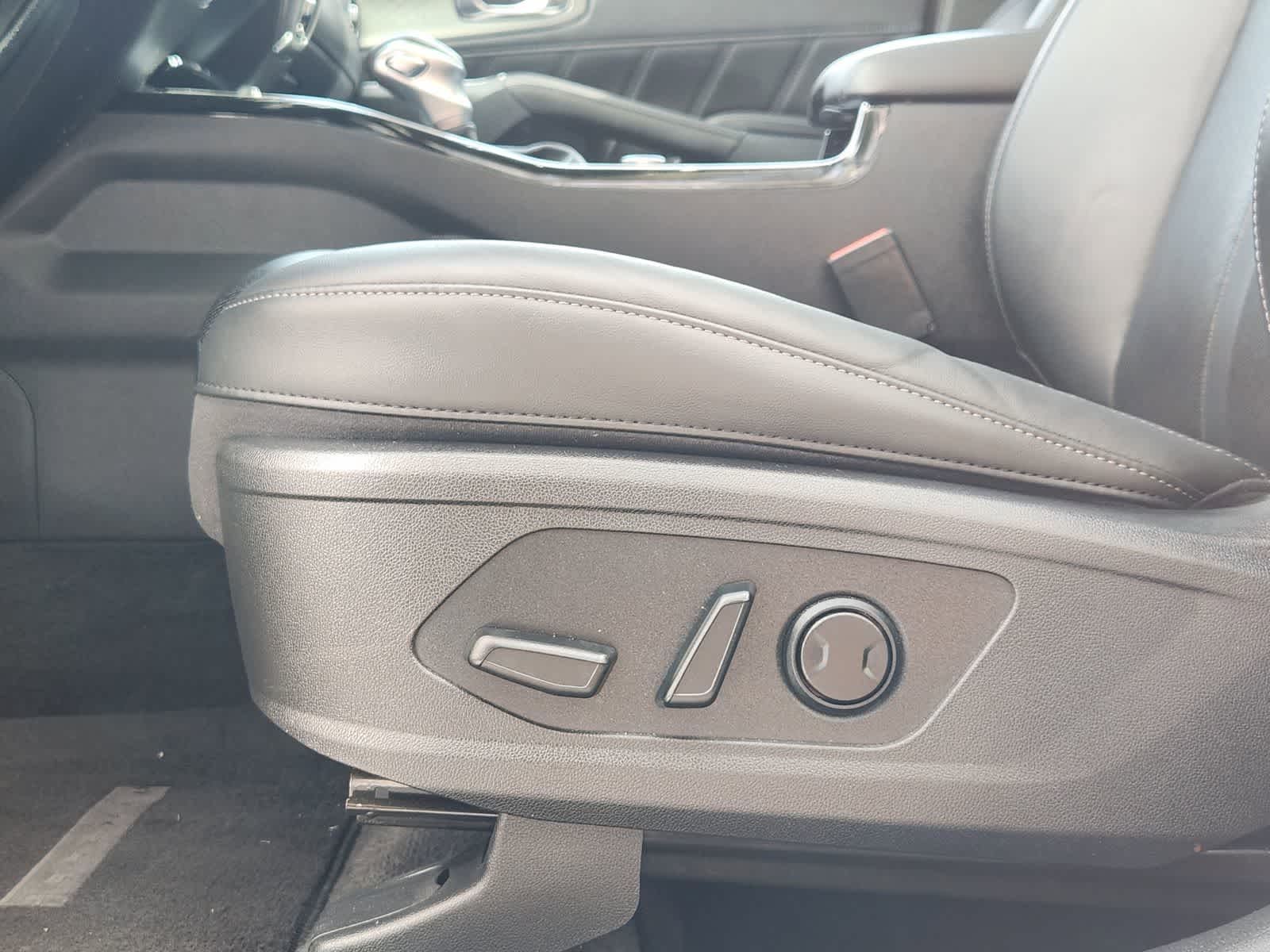 Thumbnail: 2023 Kia Sorento - 24