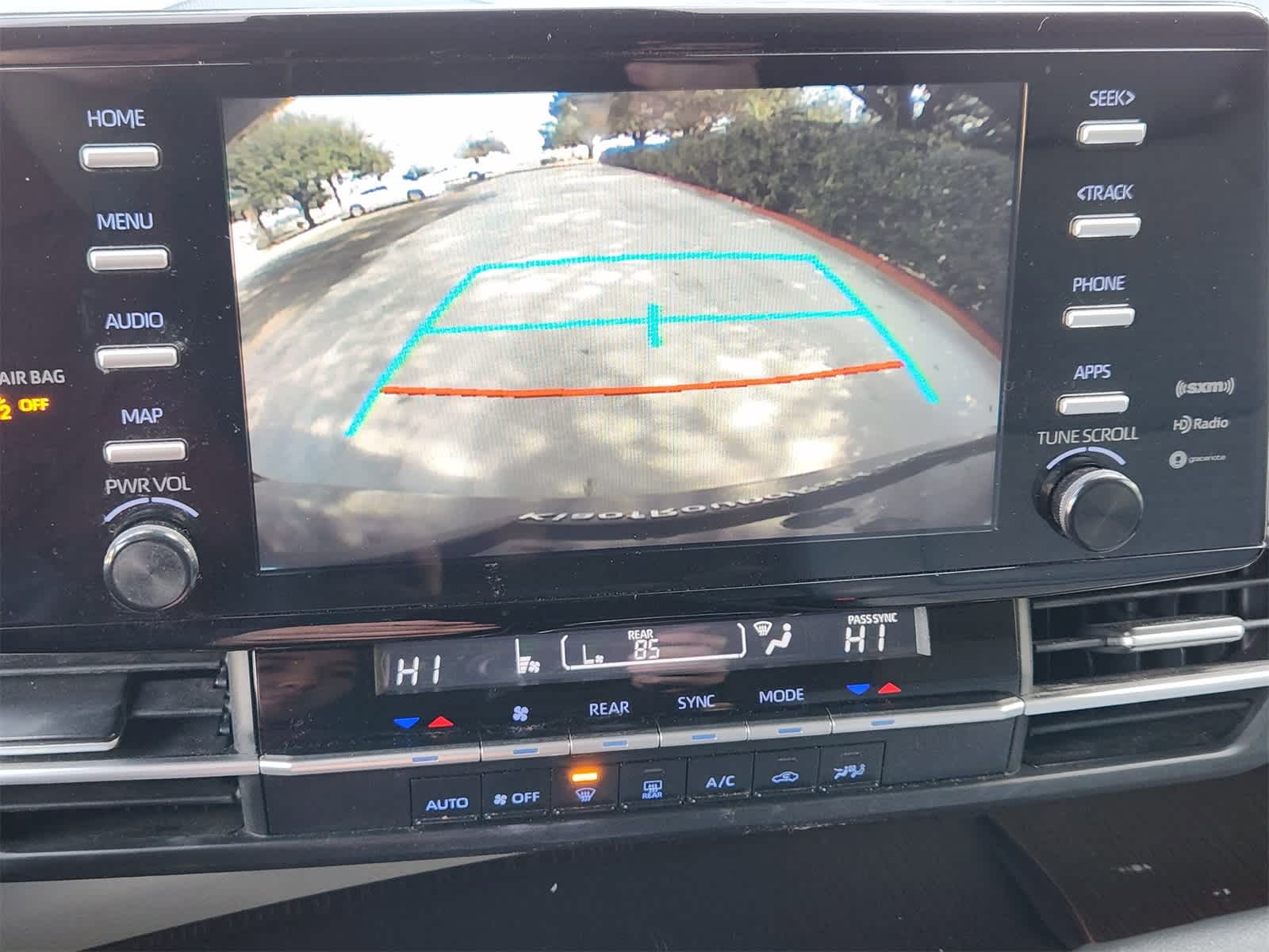 Thumbnail: 2021 Toyota Sienna - 17