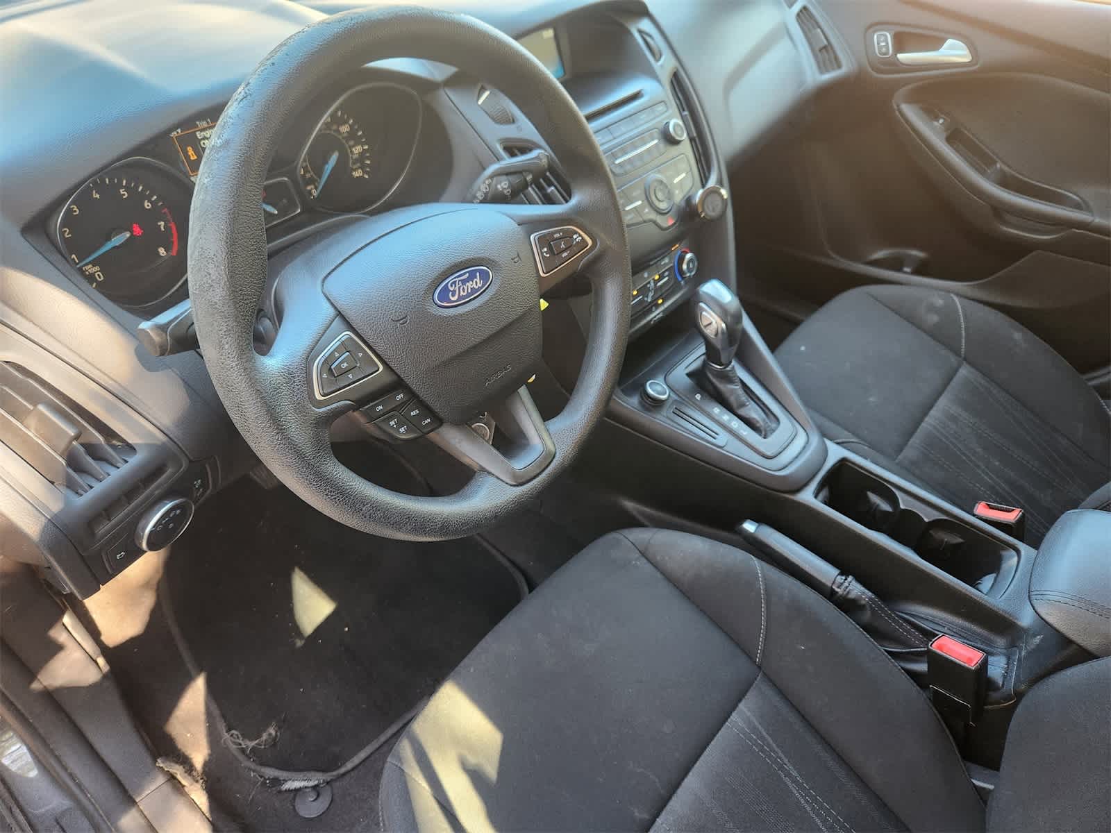 Used 2015 Ford Focus SE with VIN 1FADP3K2XFL302051 for sale in Round Rock, TX