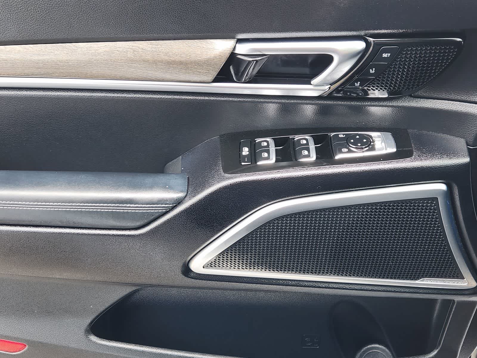 Thumbnail: 2021 Kia Telluride - 24