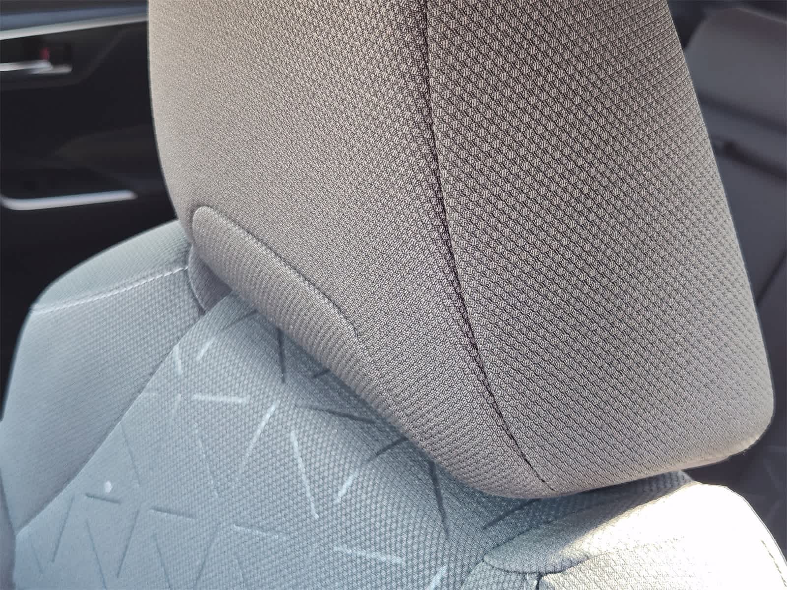 Thumbnail: 2021 Toyota RAV4 - 15