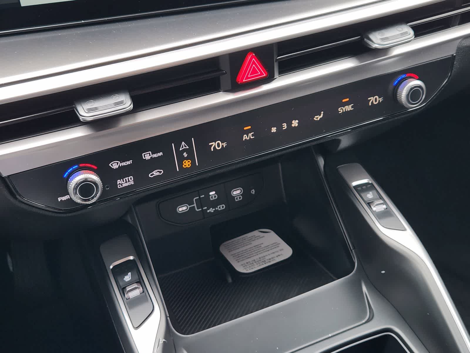 Thumbnail: 2026 Kia Sorento - 16