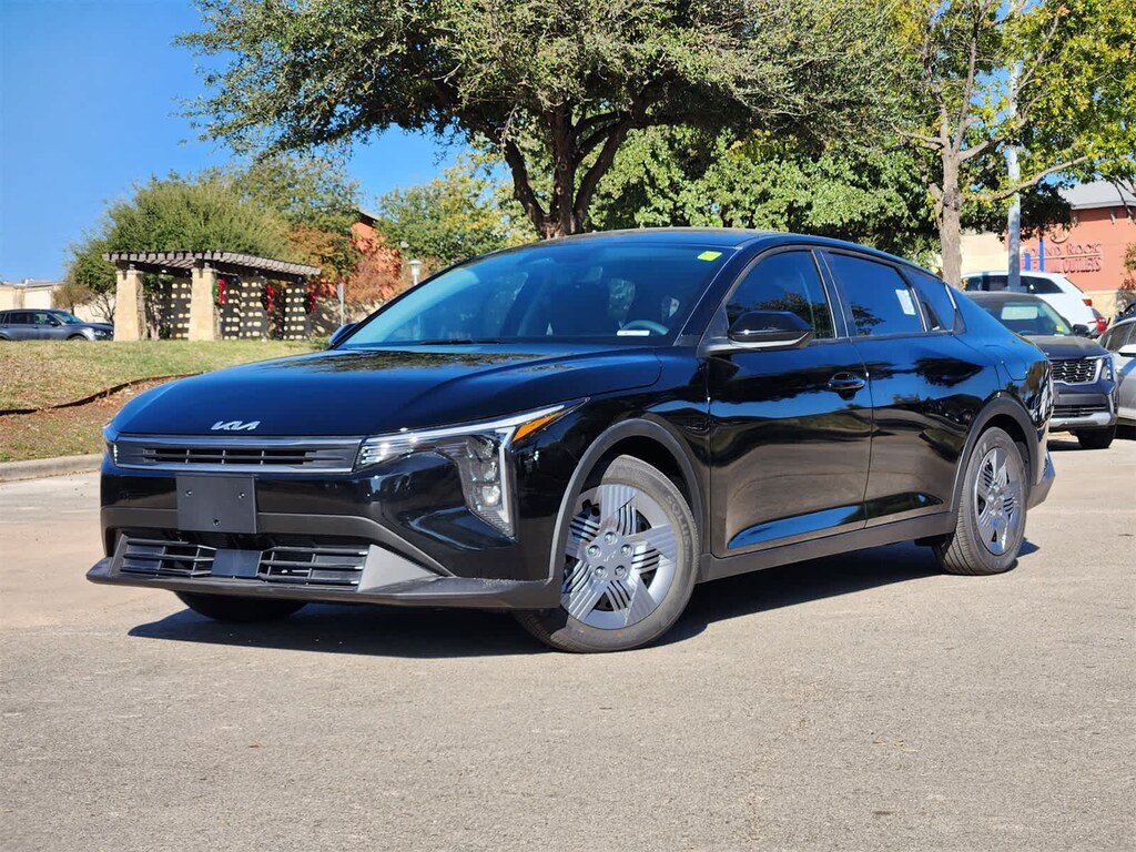 New 2025 Kia K4 LX Sedan