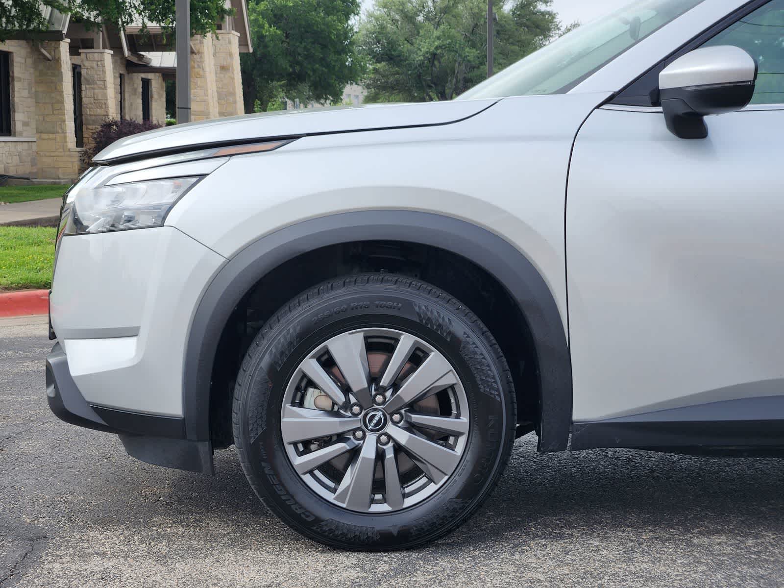 Thumbnail: 2025 Nissan Pathfinder - 8