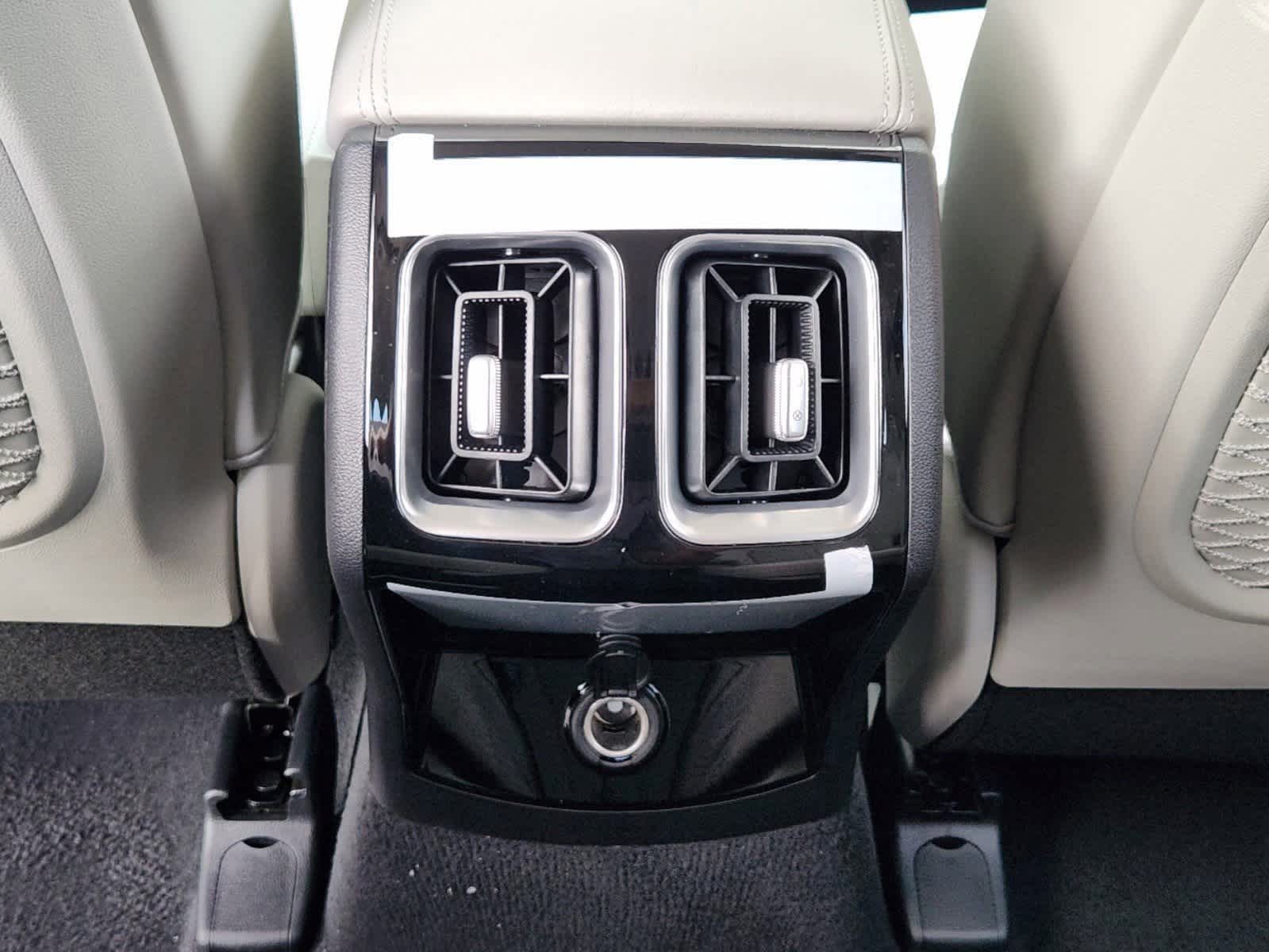 Thumbnail: 2026 Kia Sorento - 25