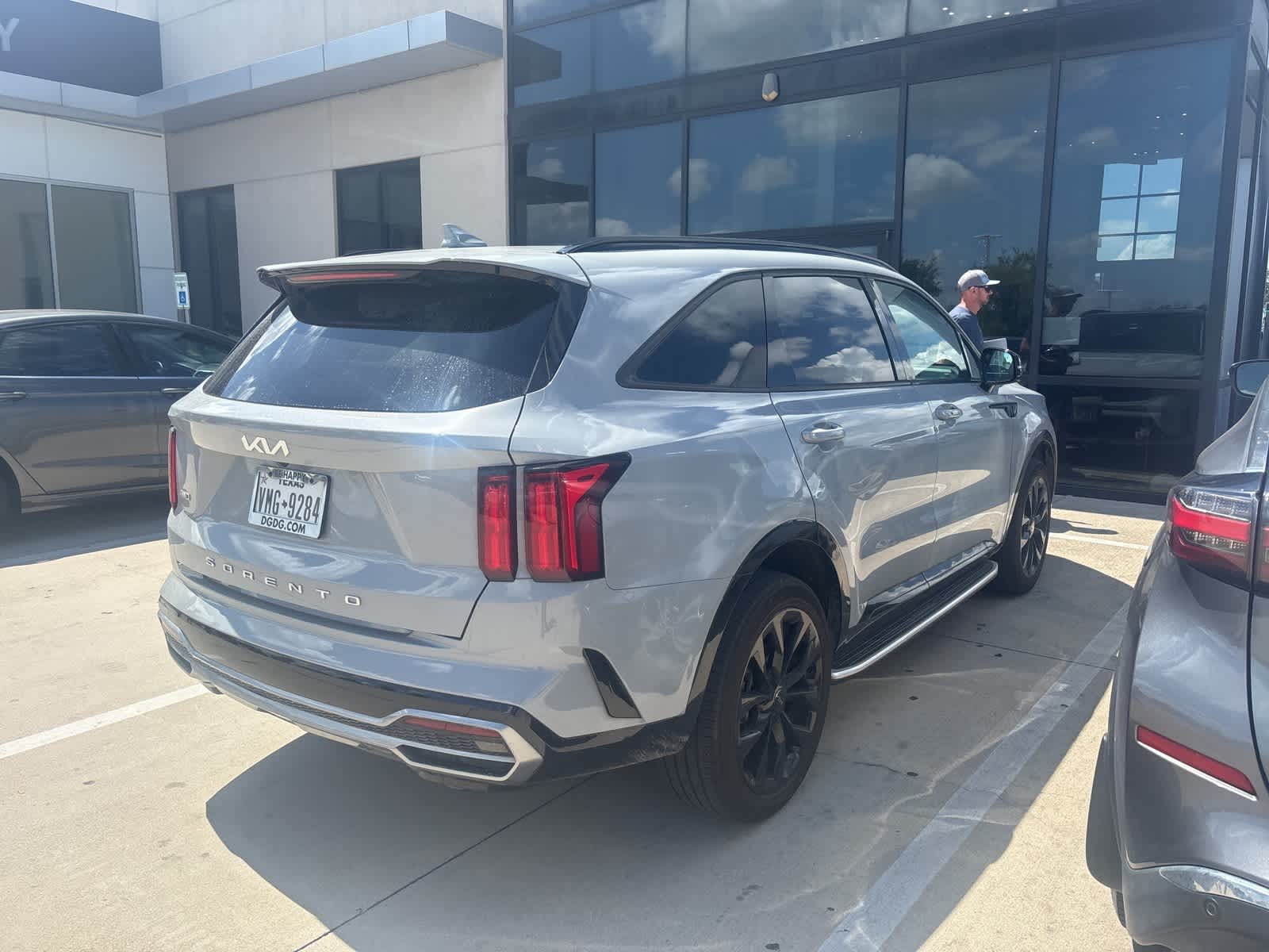 Thumbnail: 2022 Kia Sorento - 4