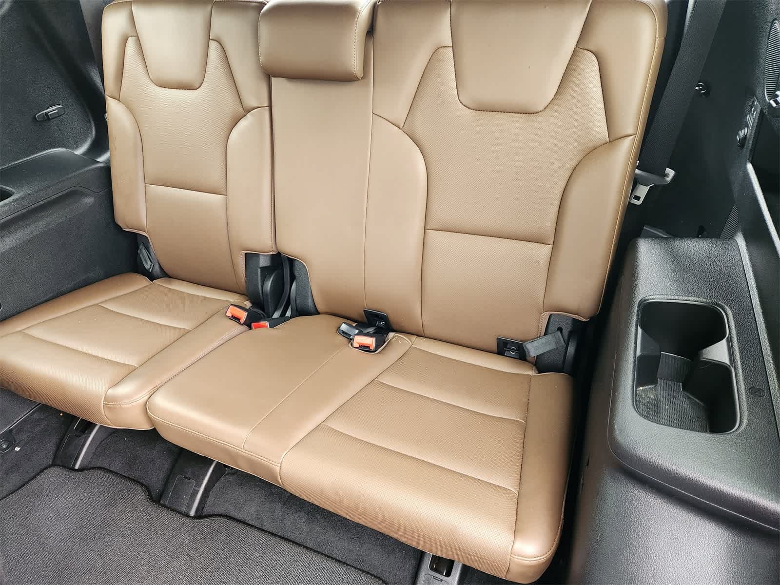 Thumbnail: 2022 Kia Telluride - 31