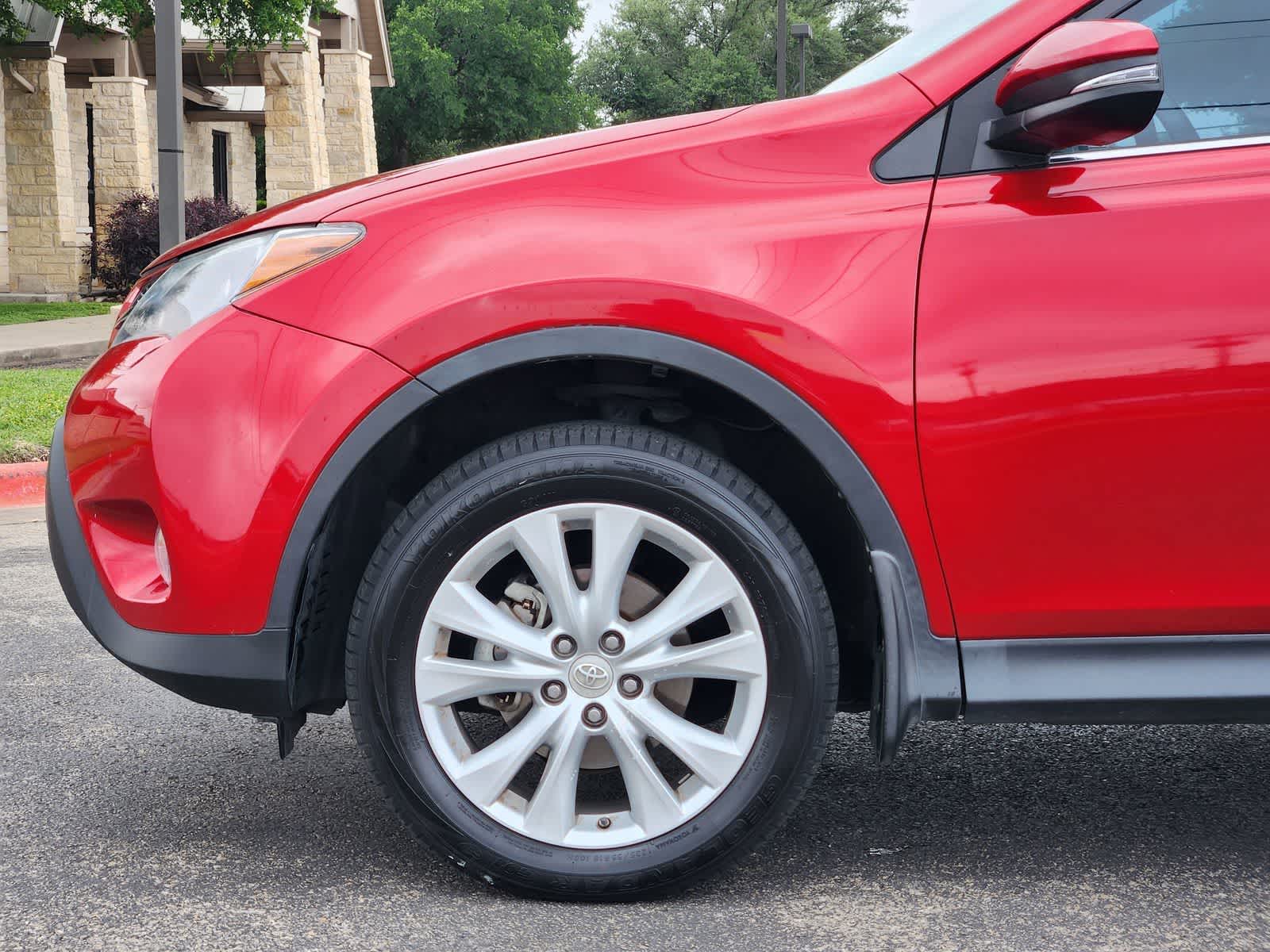 Thumbnail: 2015 Toyota RAV4 - 8