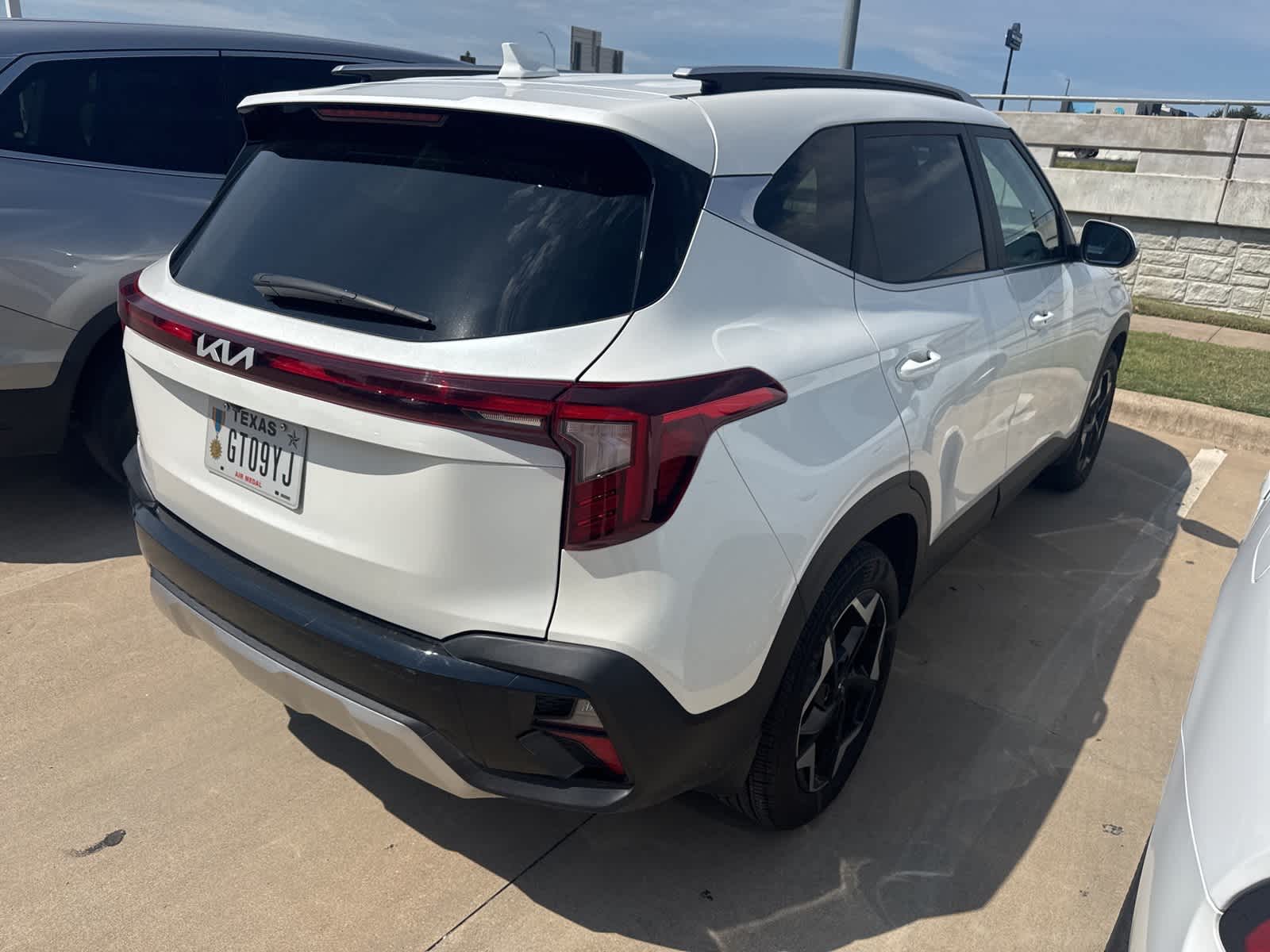 Thumbnail: 2024 Kia Seltos - 4