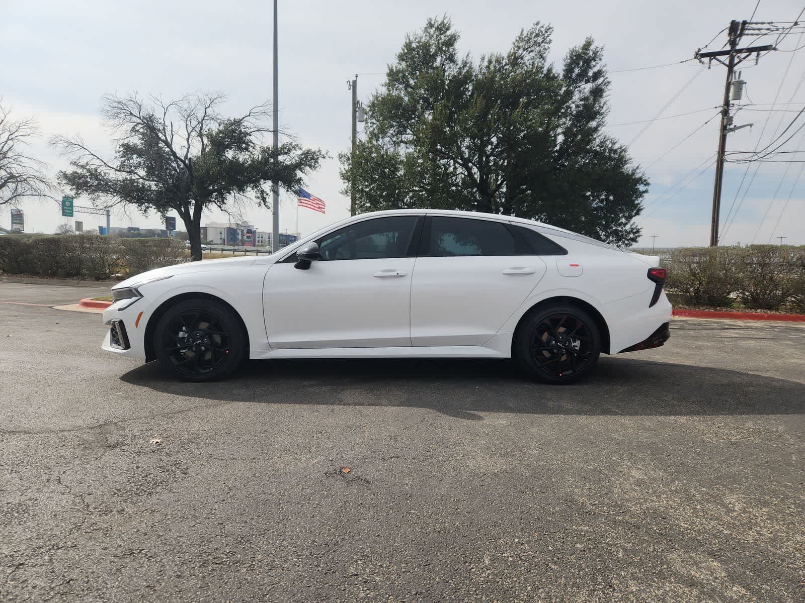 Thumbnail: 2026 Kia K5 - 4