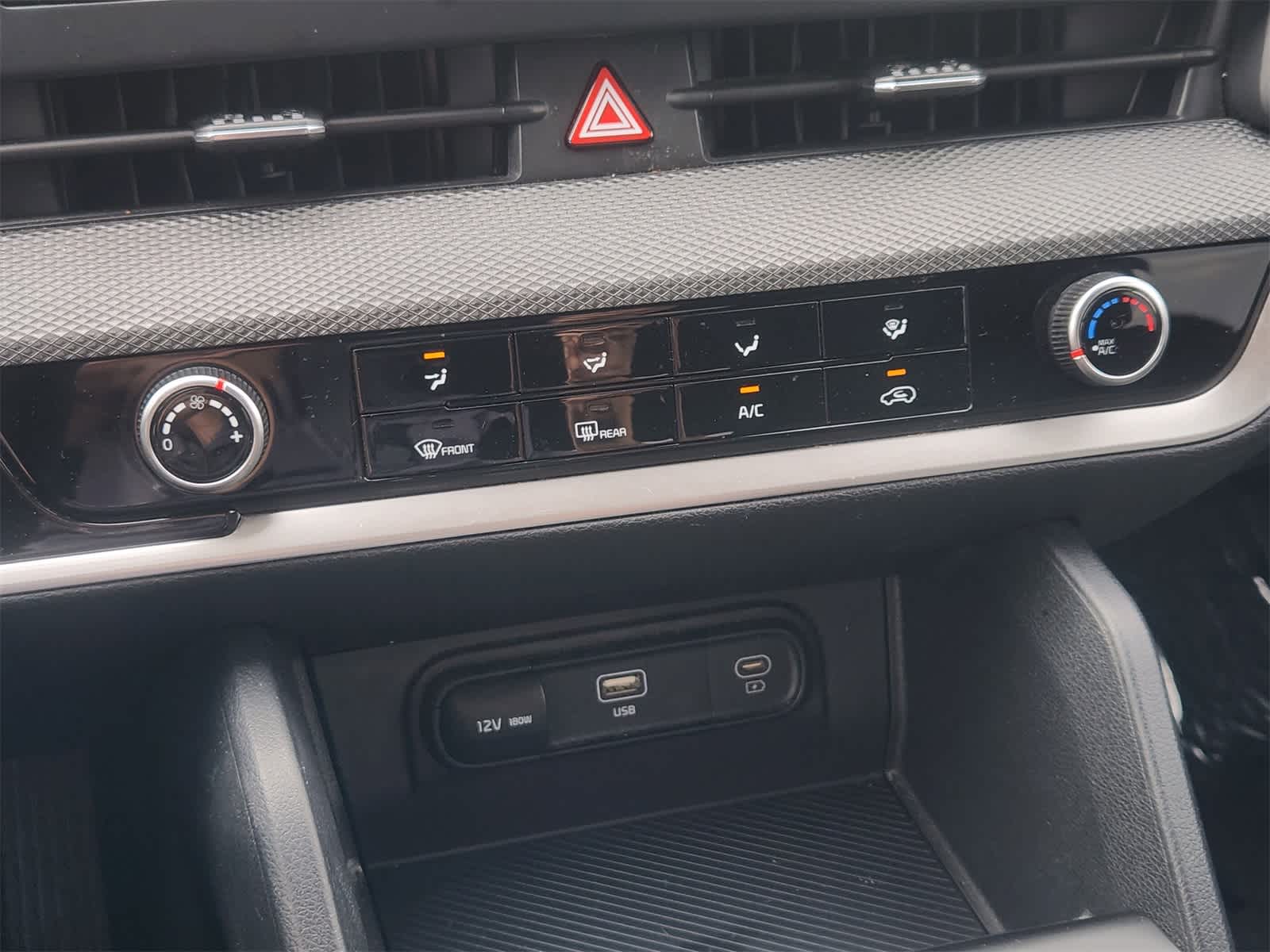 Thumbnail: 2024 Kia Sportage - 19