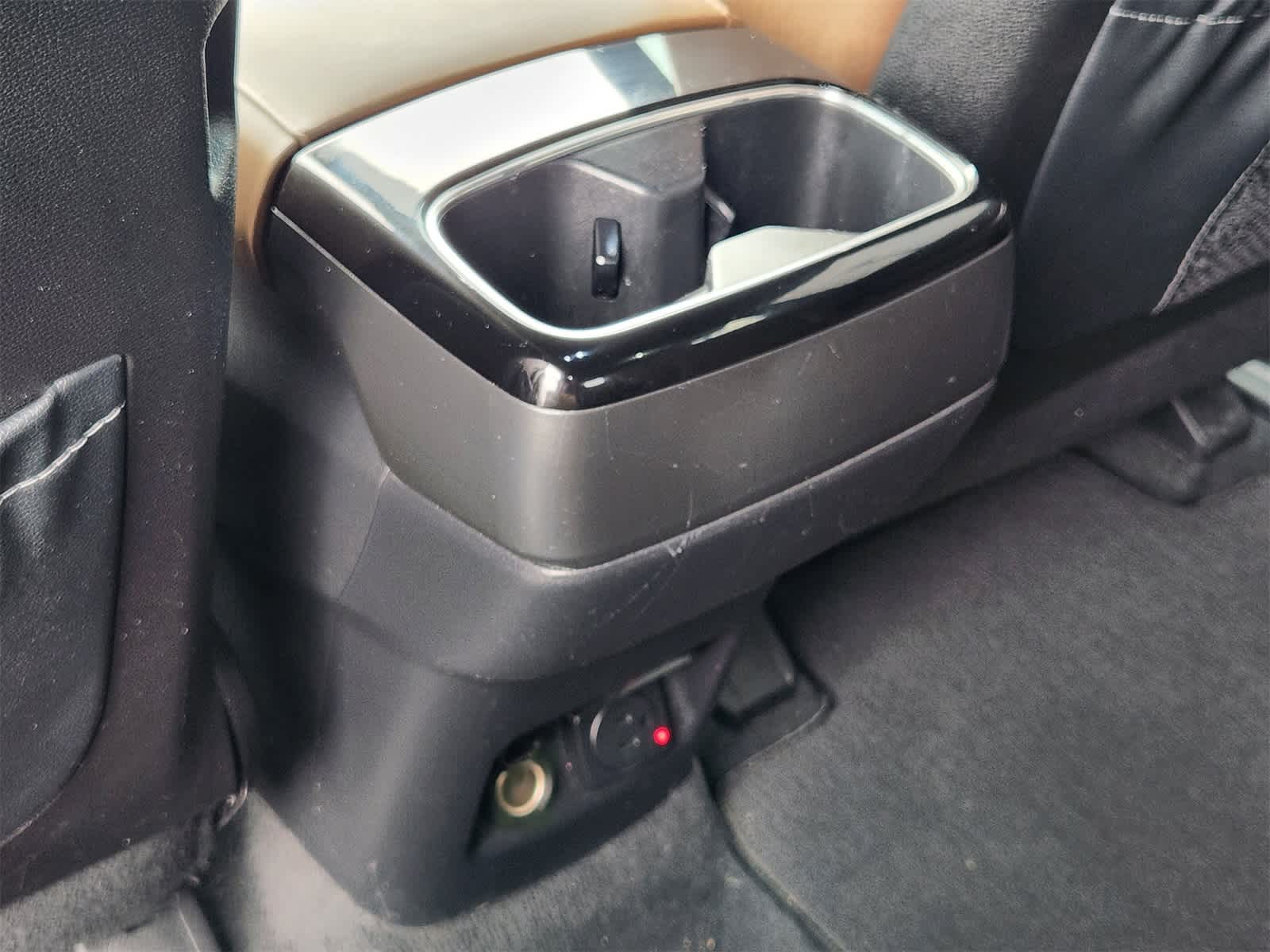 Thumbnail: 2022 Kia Telluride - 29