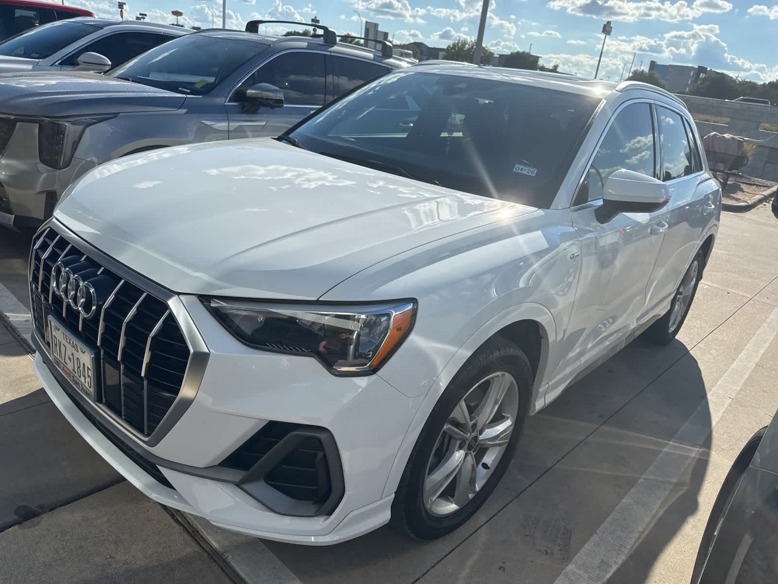 Thumbnail: 2022 Audi Q3 - 1