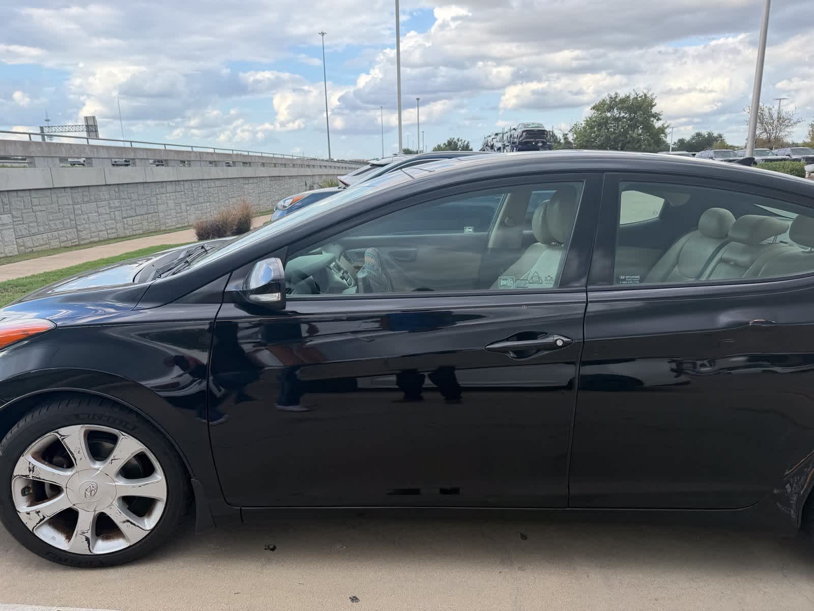 Used 2013 Hyundai Elantra Limited with VIN 5NPDH4AE6DH404862 for sale in Round Rock, TX