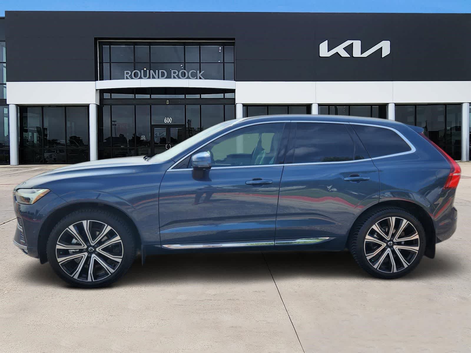 Thumbnail: 2023 Volvo XC60 - 3