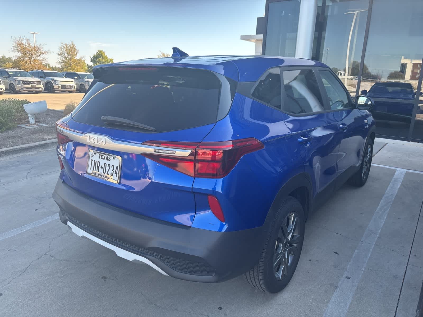 Thumbnail: 2023 Kia Seltos - 4