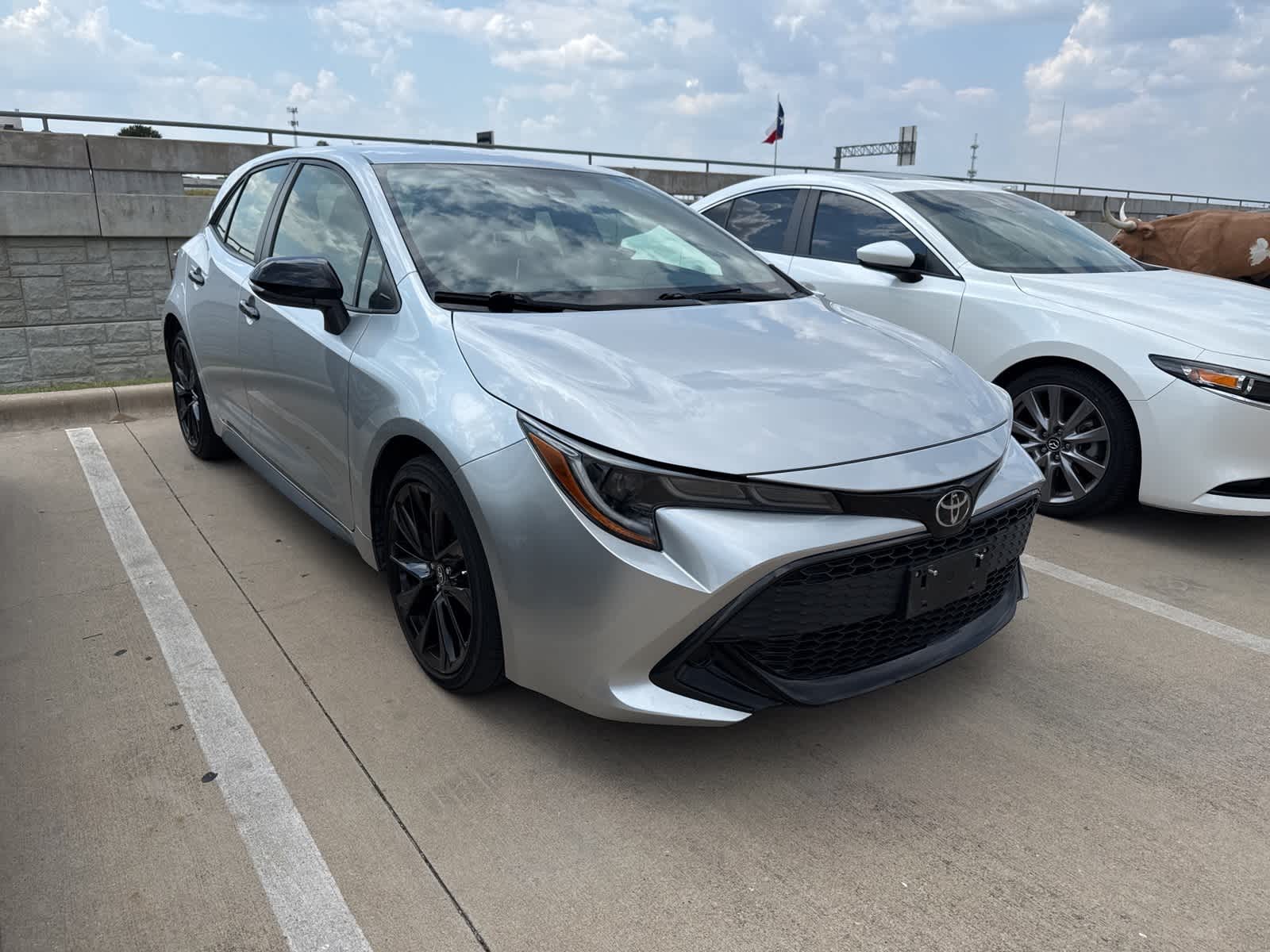 2022 Toyota Corolla SE photo 3