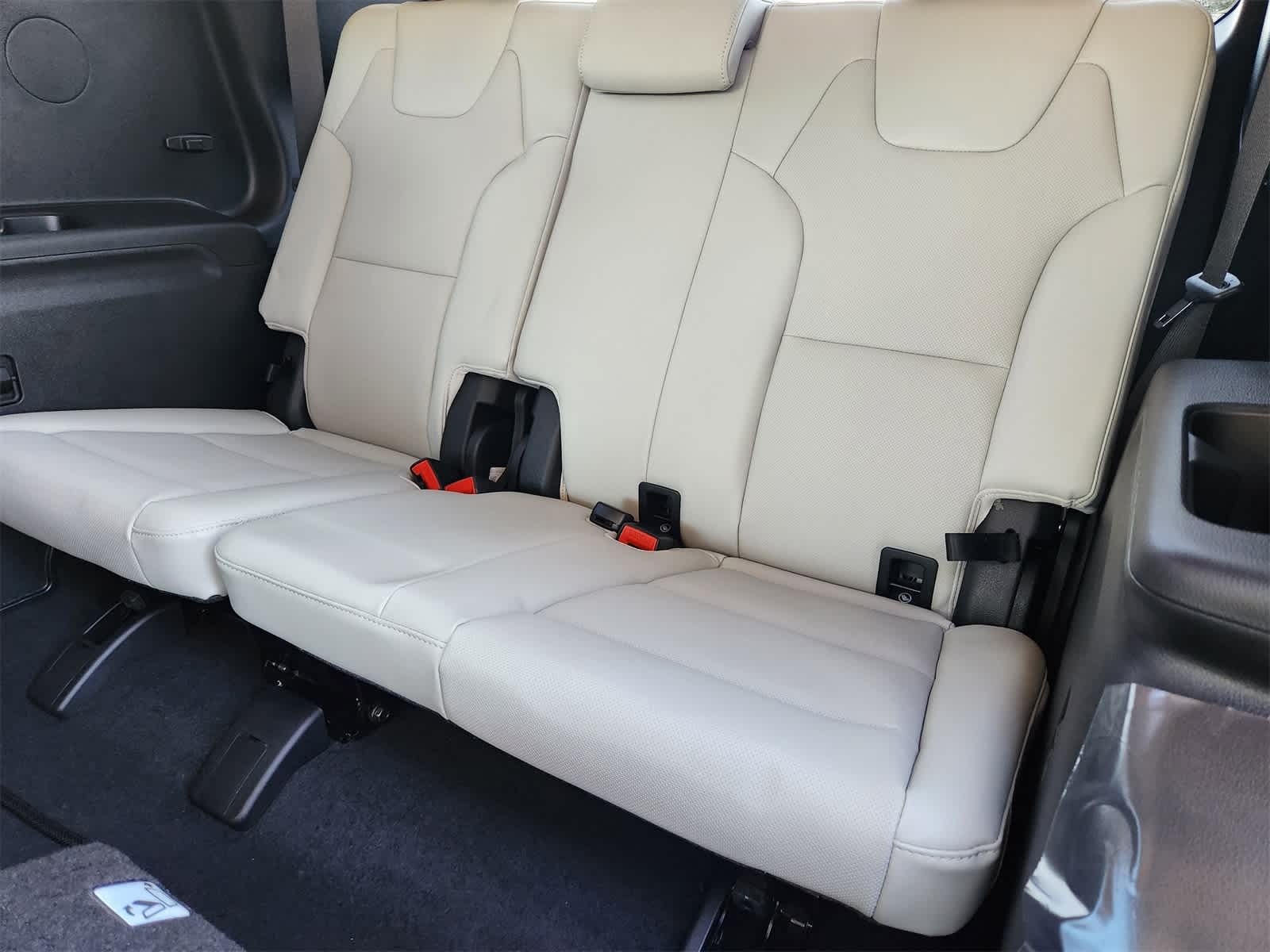 Thumbnail: 2025 Kia Telluride - 28