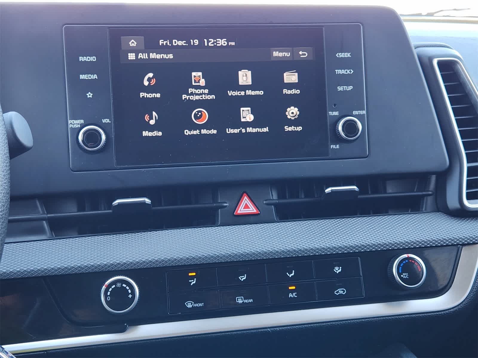 Thumbnail: 2024 Kia Sportage - 17