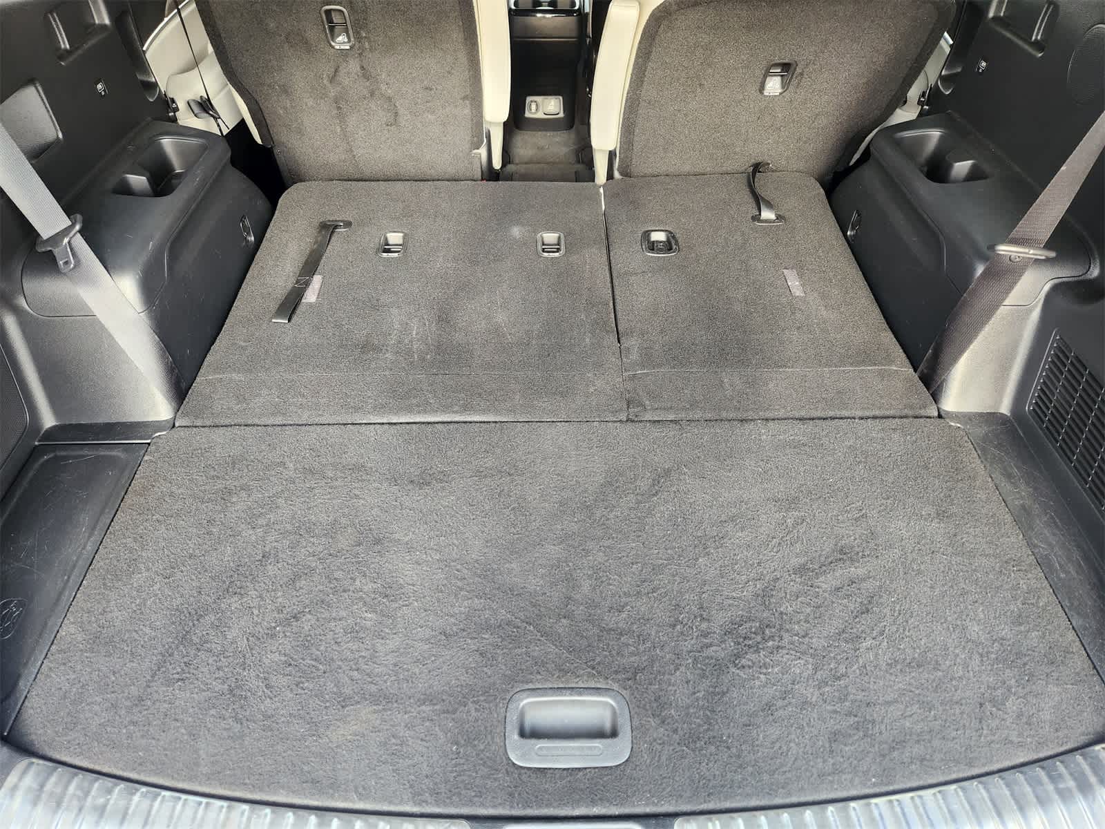 Thumbnail: 2022 Kia Telluride - 33