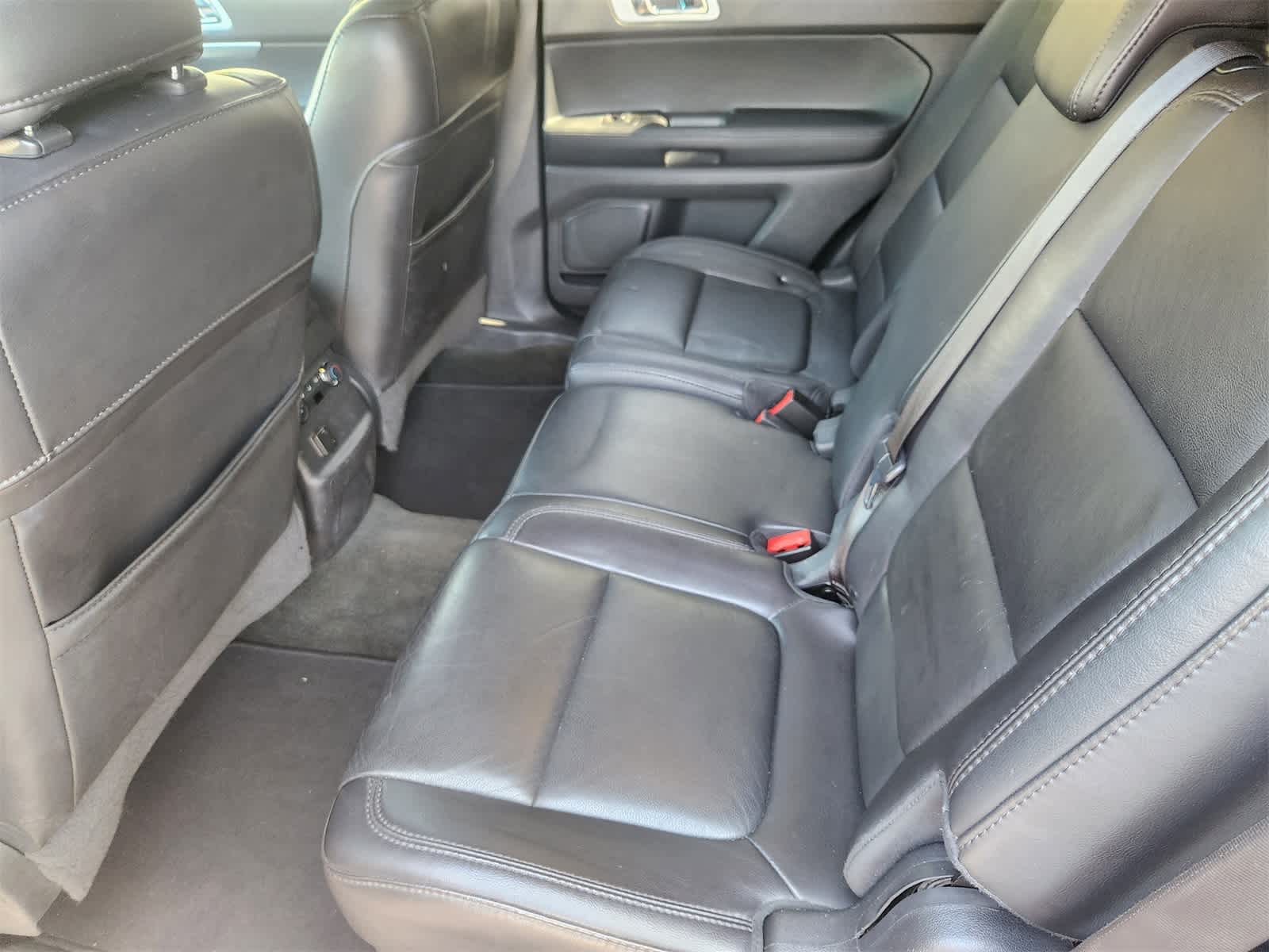 Thumbnail: 2013 Ford Explorer - 28