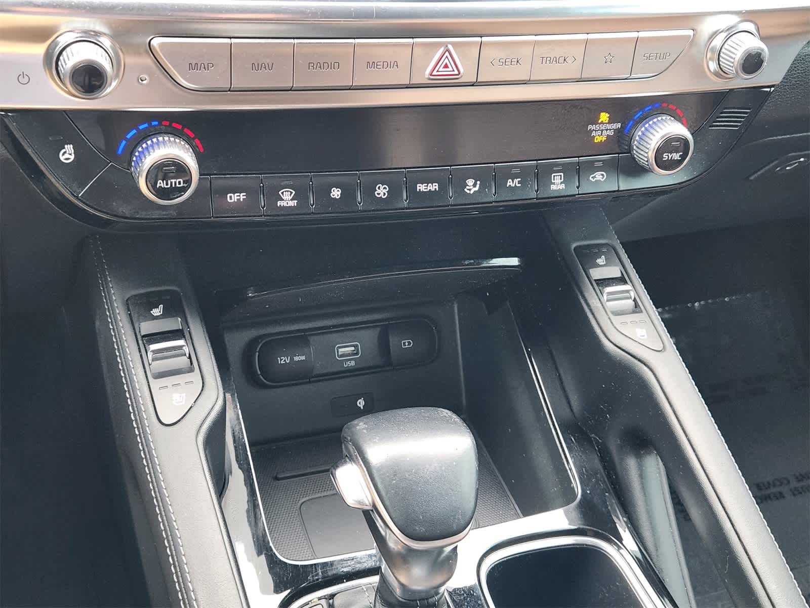 Thumbnail: 2022 Kia Telluride - 18