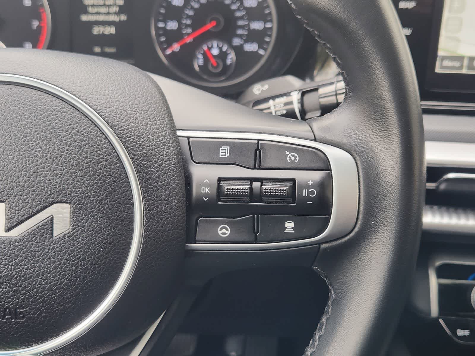 Thumbnail: 2023 Kia K5 - 29