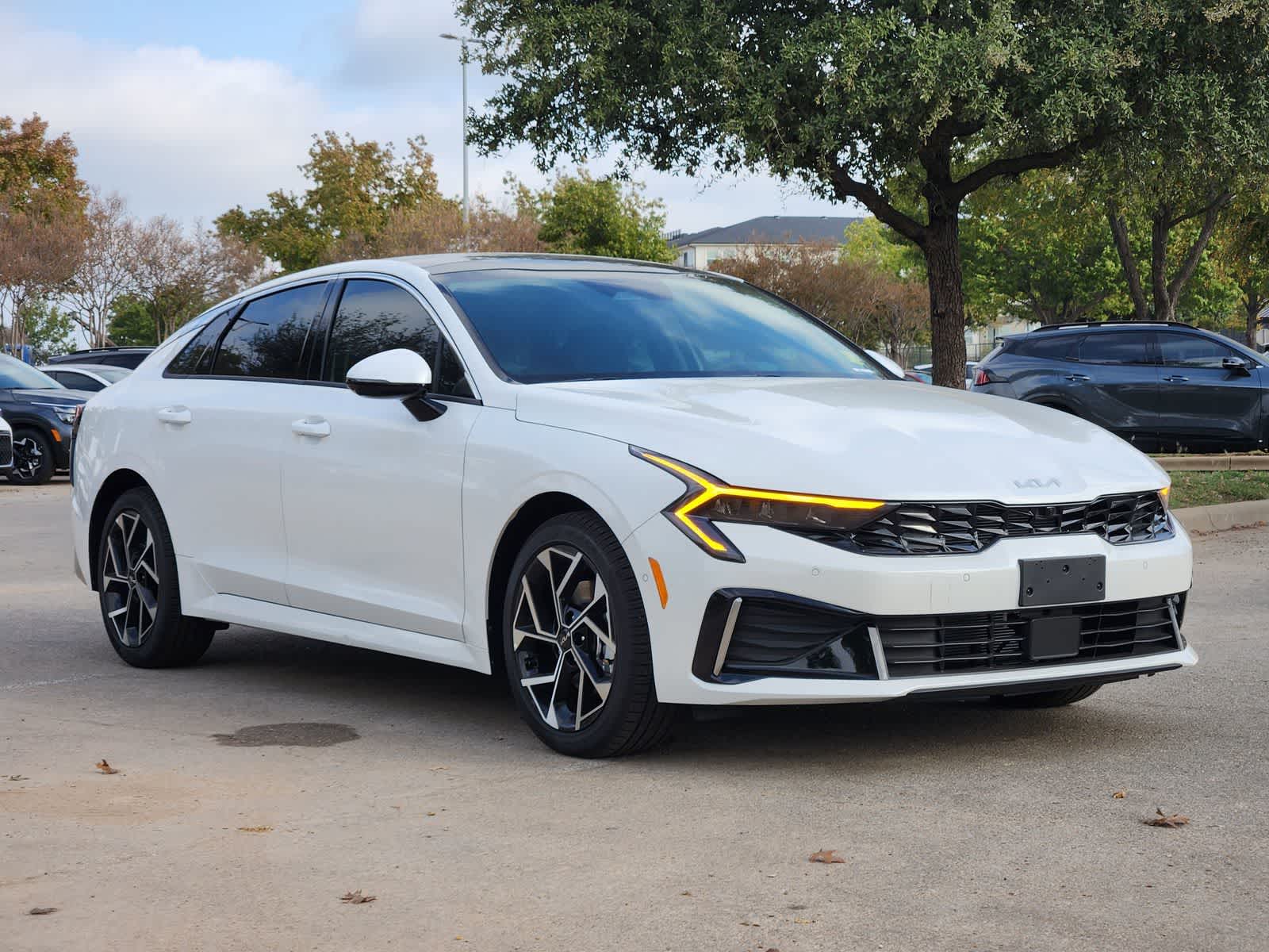 Thumbnail: 2026 Kia K5 - 3