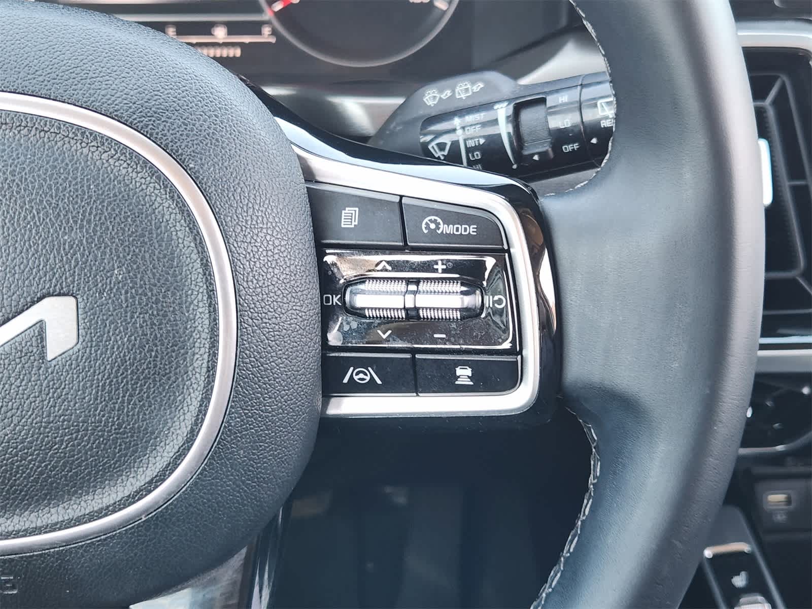 Thumbnail: 2022 Kia Sorento - 28