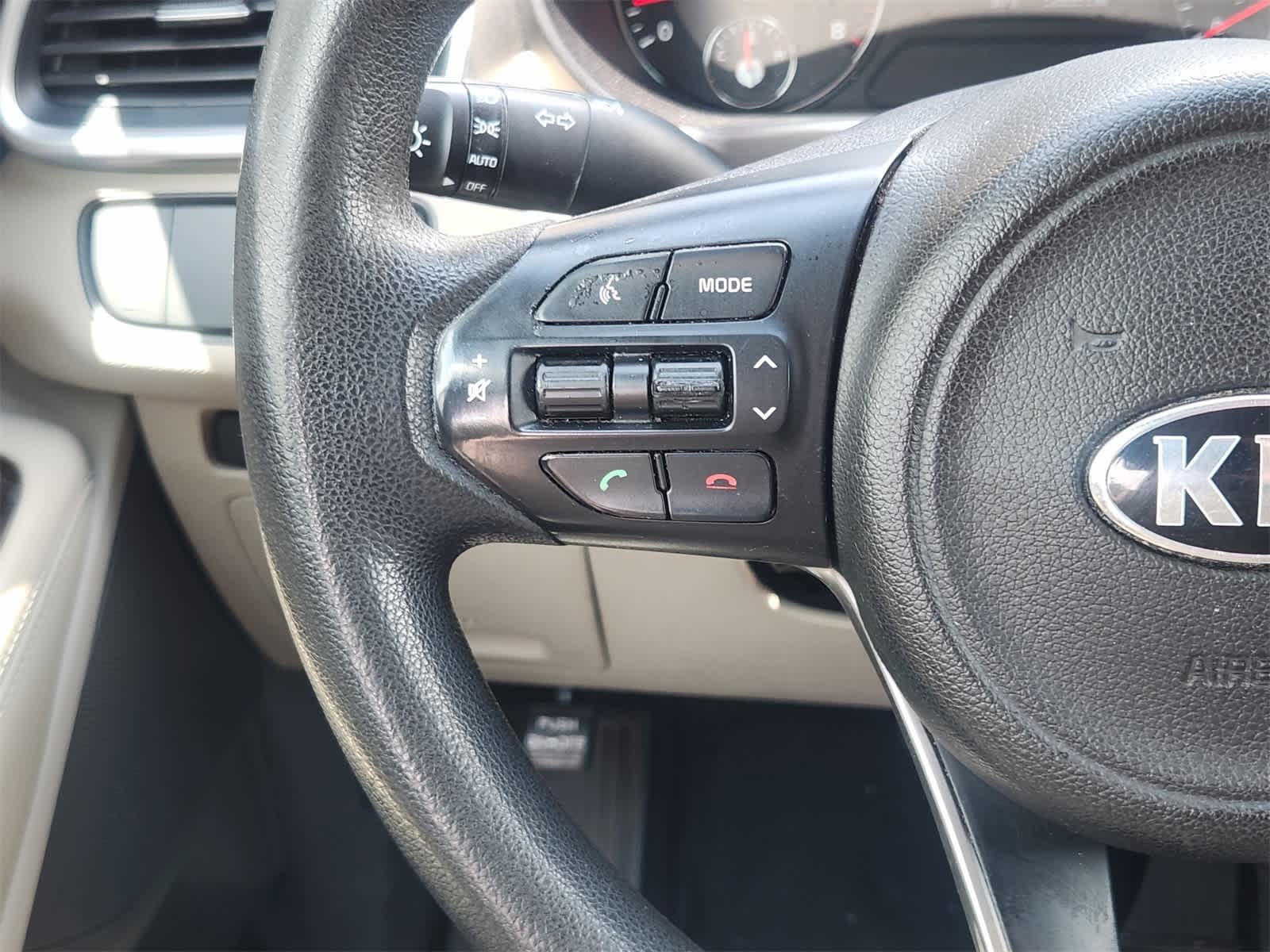 Thumbnail: 2016 Kia Sorento - 26