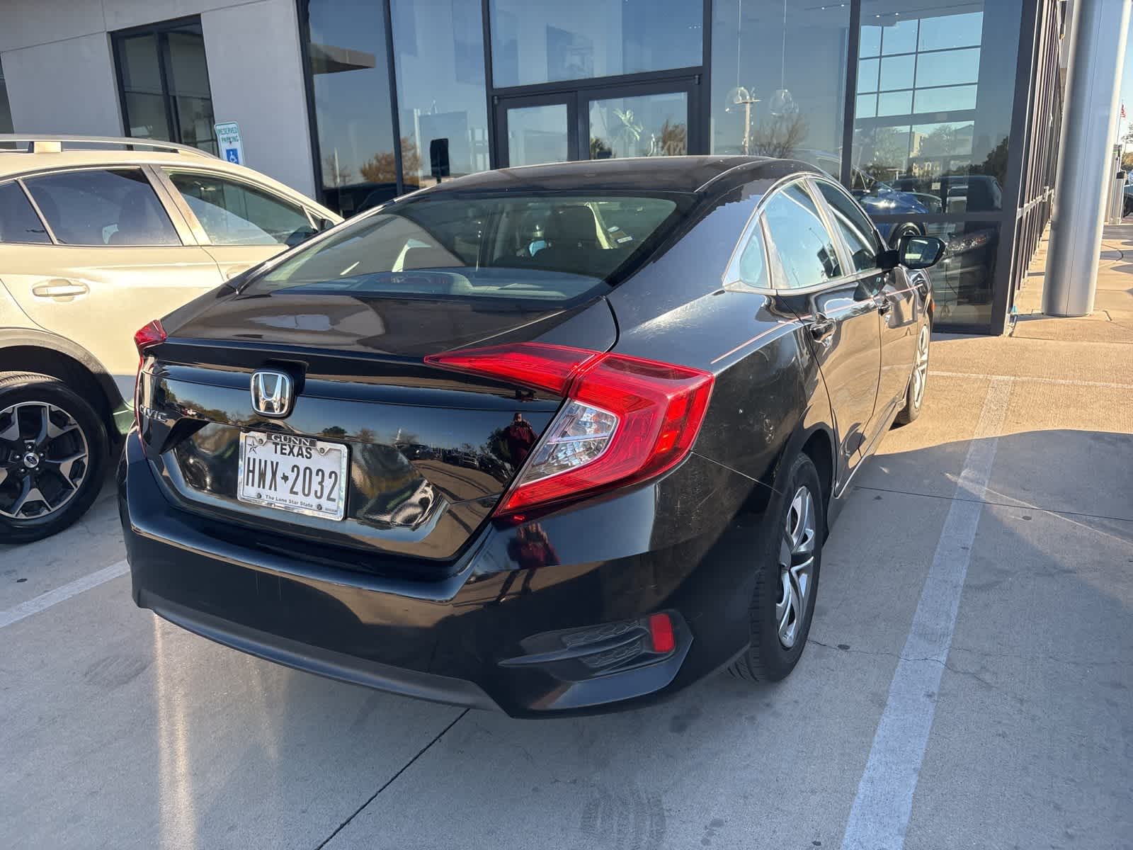 Thumbnail: 2016 Honda Civic - 4