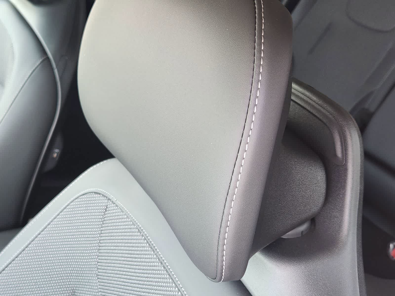 Thumbnail: 2025 Kia EV6 - 13