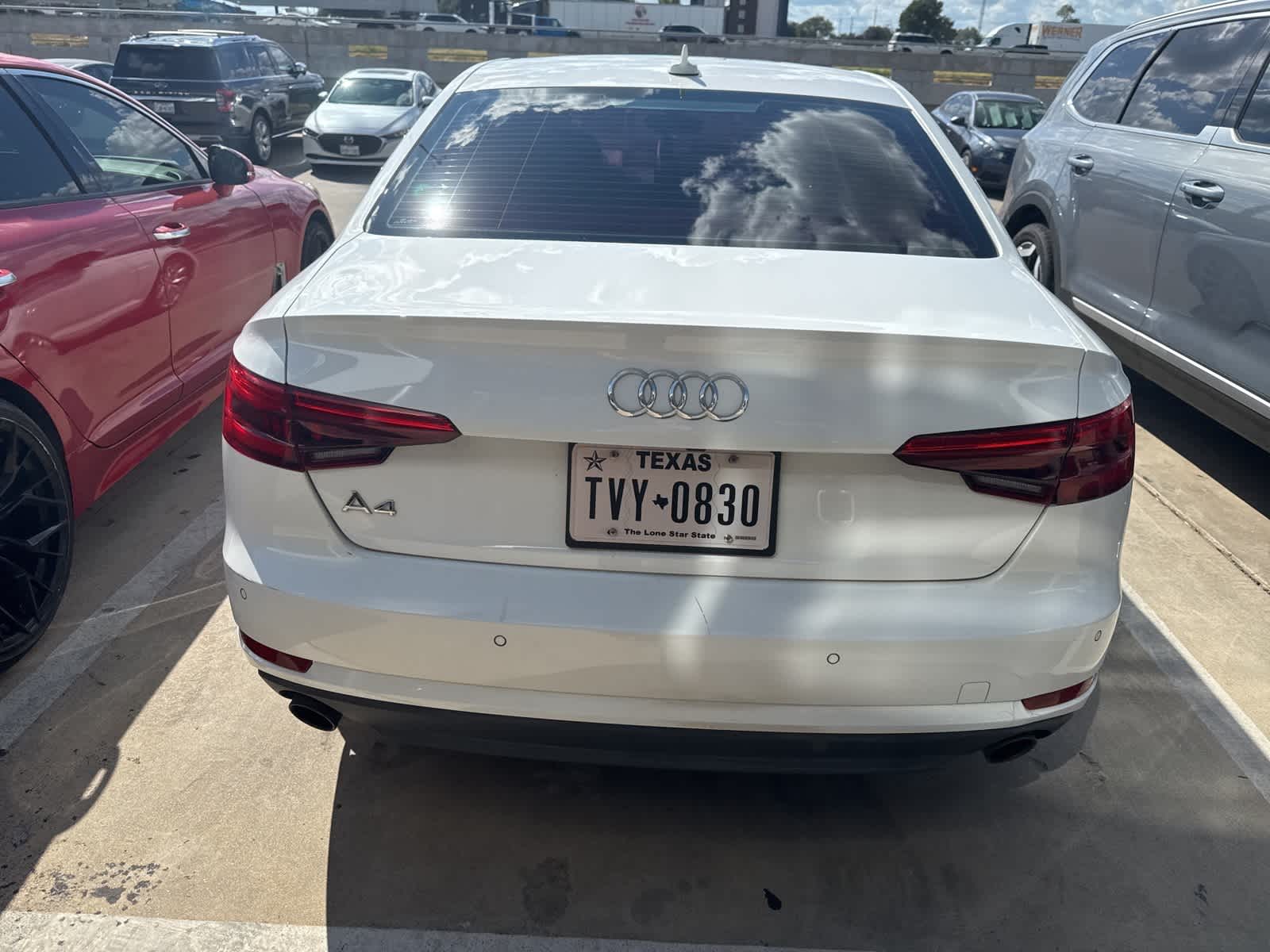 2017 Audi A4 2.0T Premium photo 4