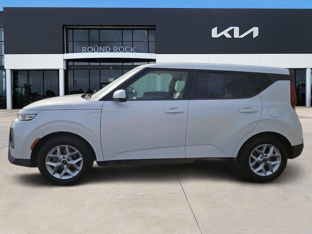 Certified 2022 Kia Soul LX Hatchback