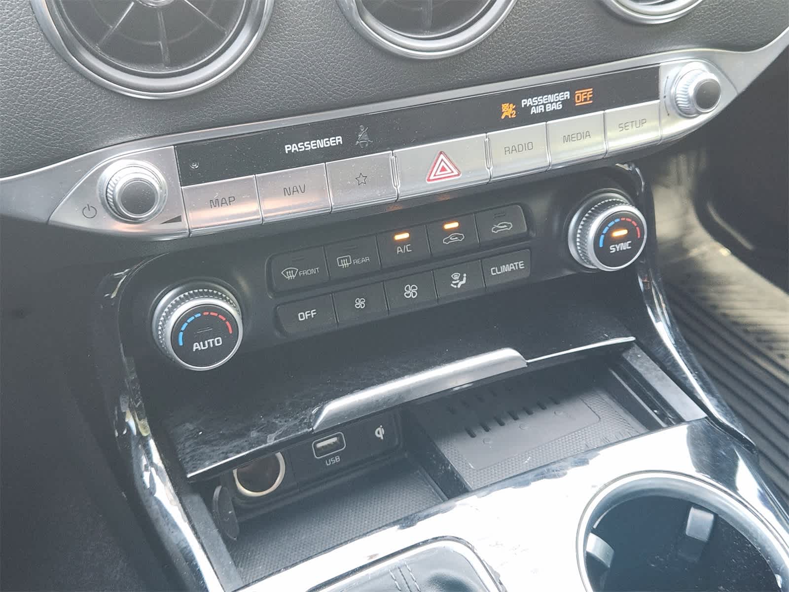 Thumbnail: 2022 Kia Stinger - 18