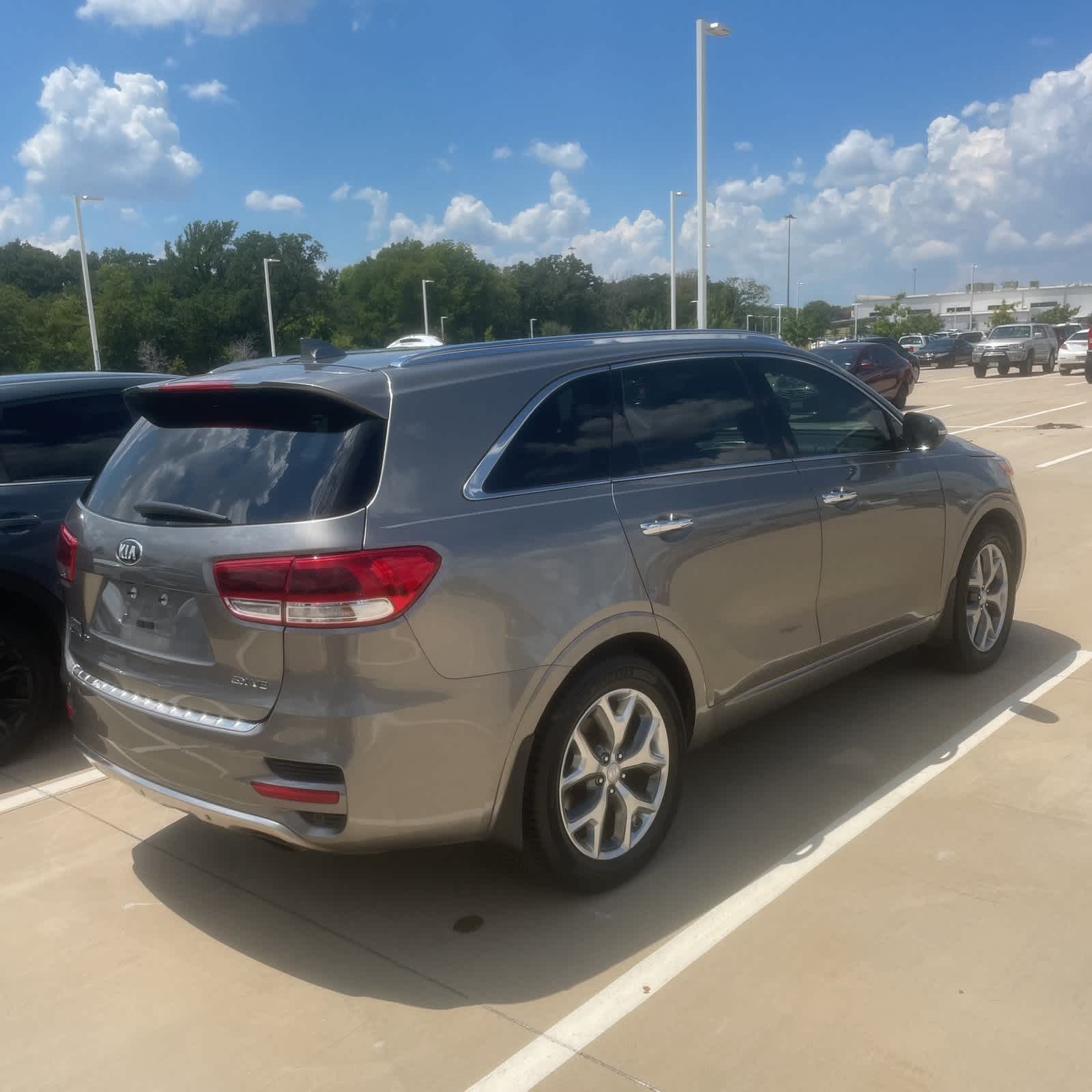 Thumbnail: 2018 Kia Sorento - 5