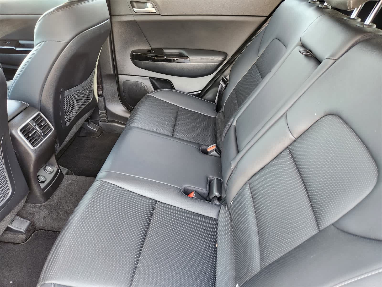 Thumbnail: 2020 Kia Sportage - 24