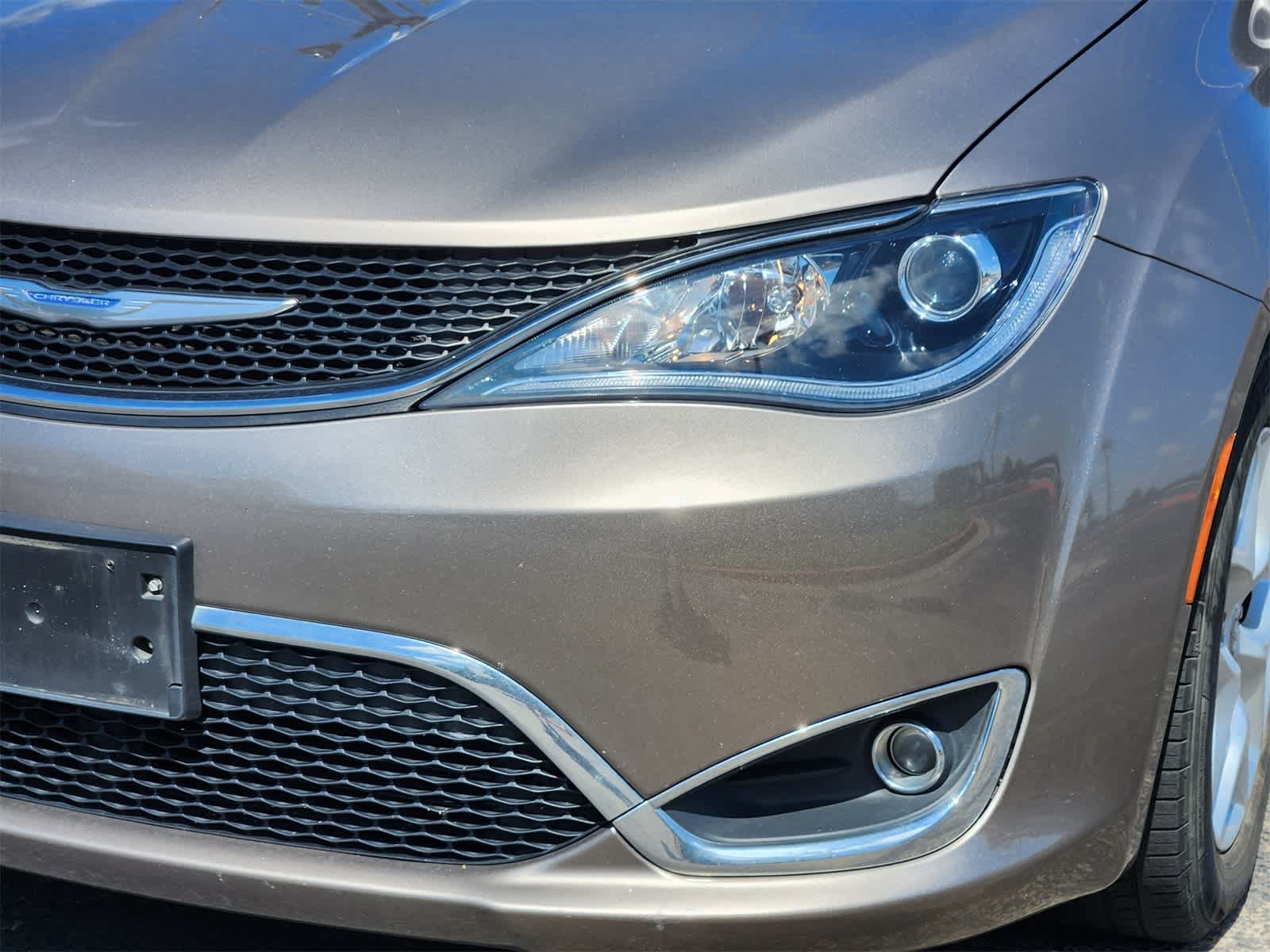 Thumbnail: 2018 Chrysler Pacifica - 7