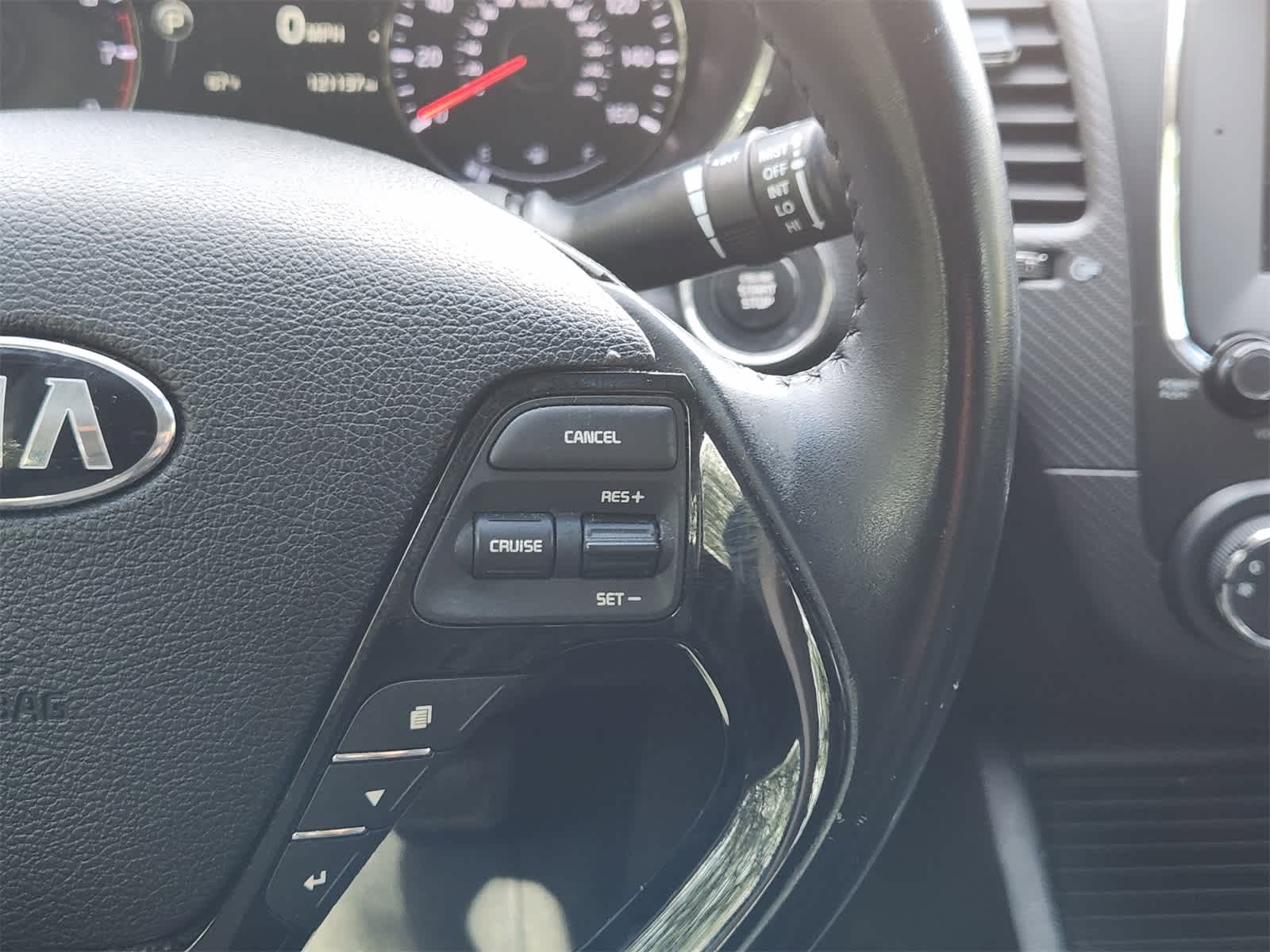 Thumbnail: 2017 Kia Forte - 28