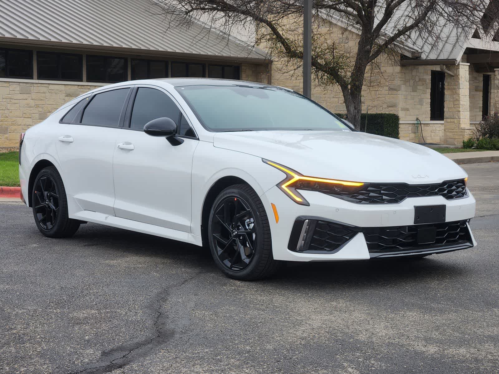 Thumbnail: 2026 Kia K5 - 3