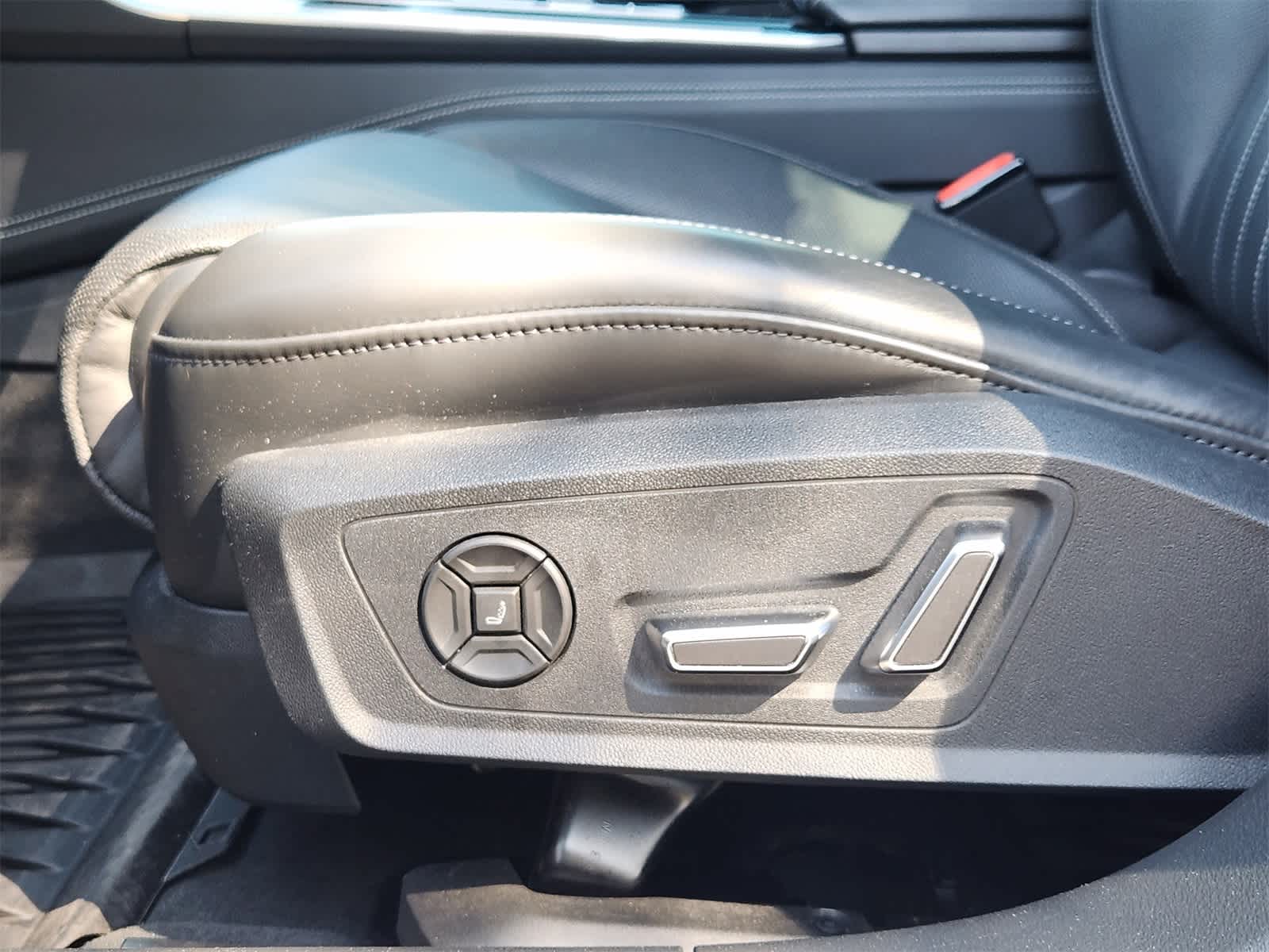 Thumbnail: 2022 Audi S6 - 22